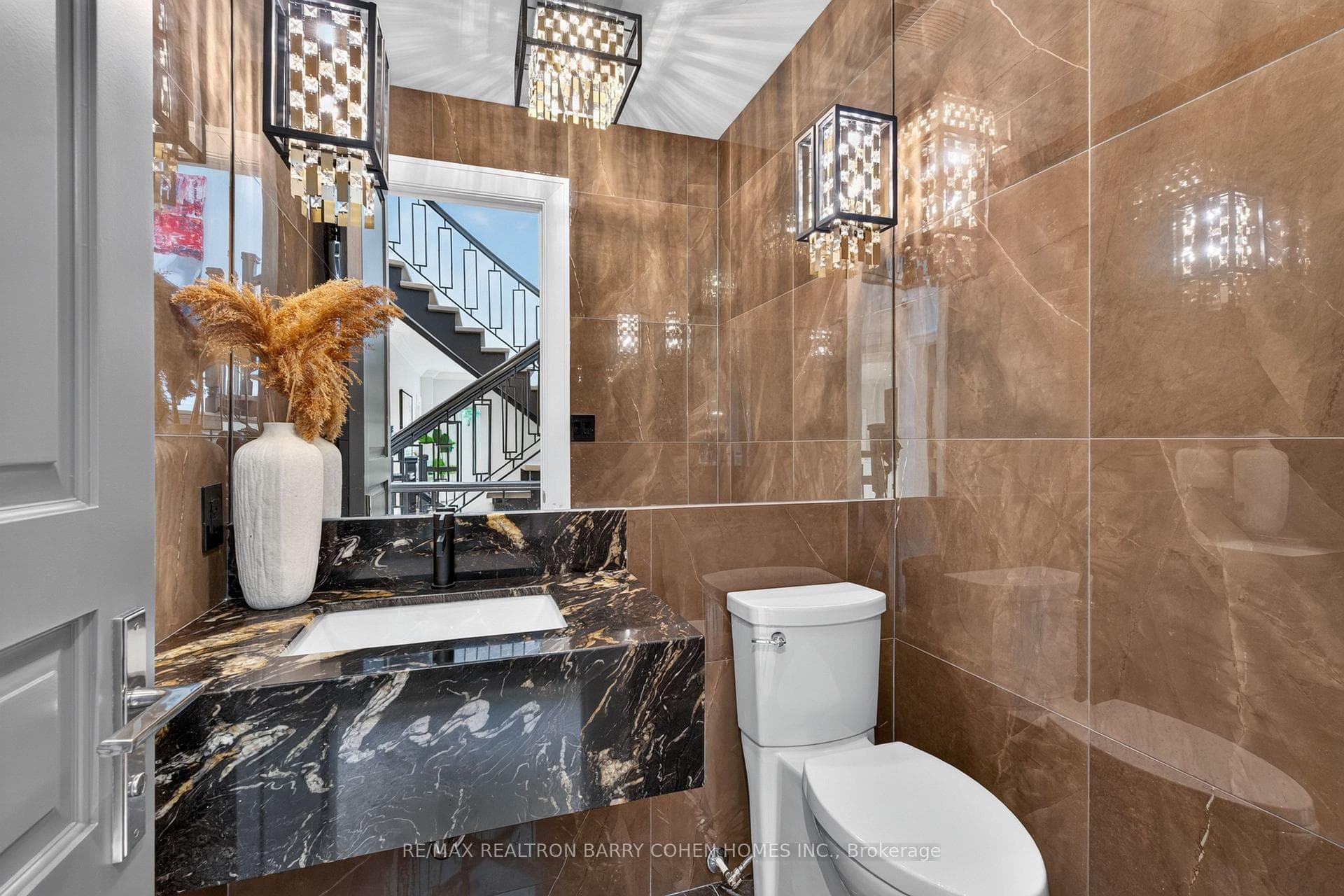 33 Munro Boulevard photo 17