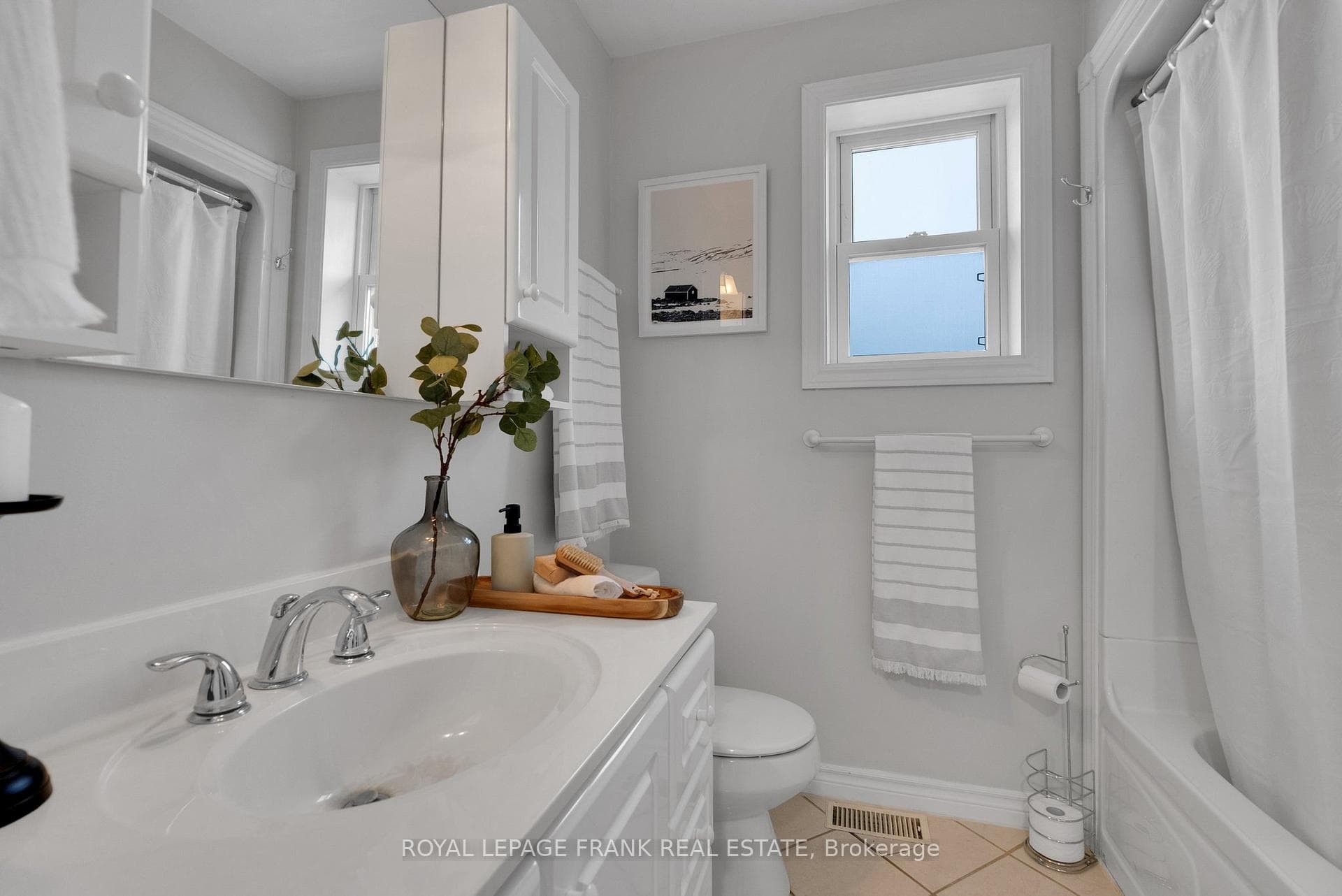 360 Windsor Street photo 13