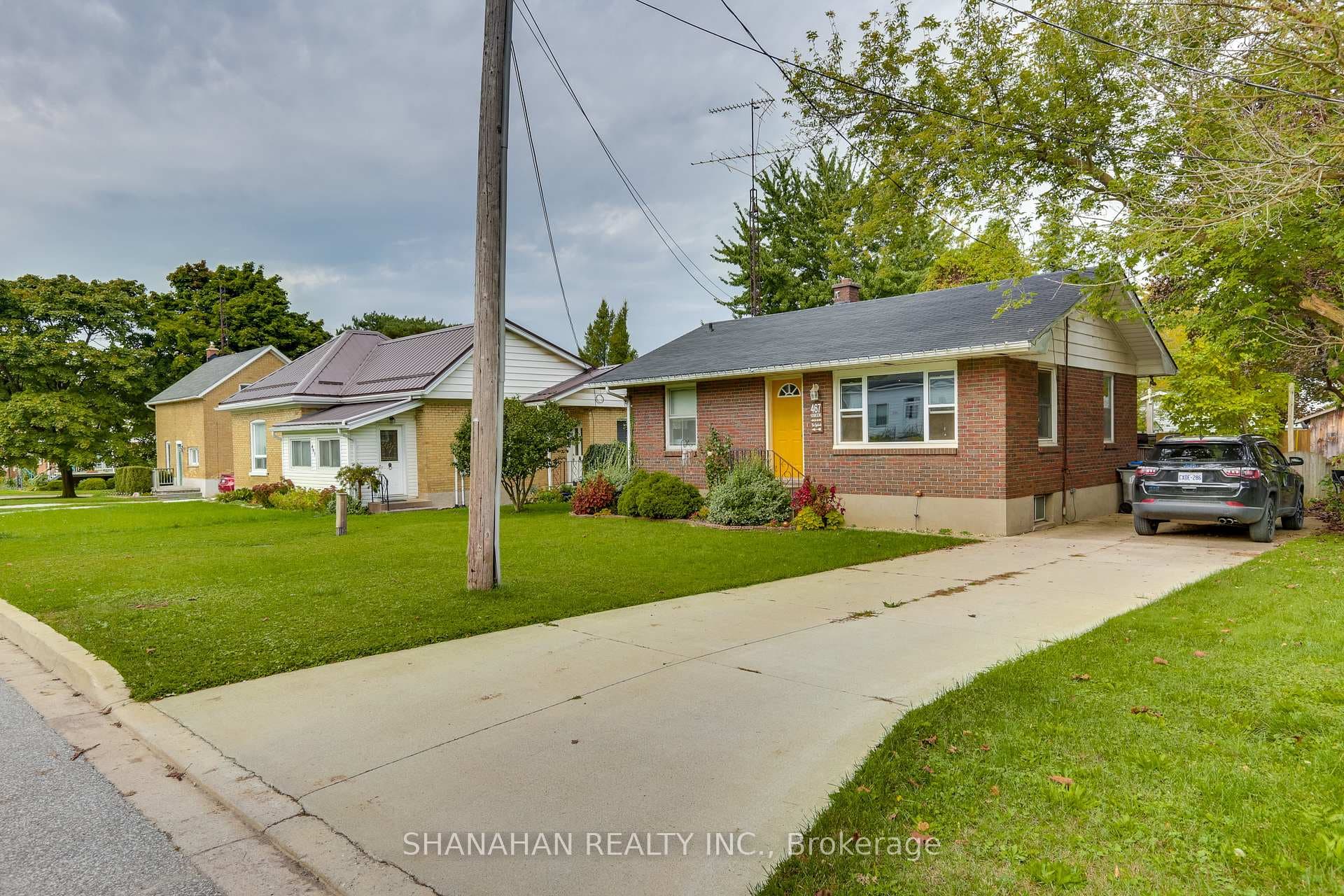 467 Simcoe Street photo 4