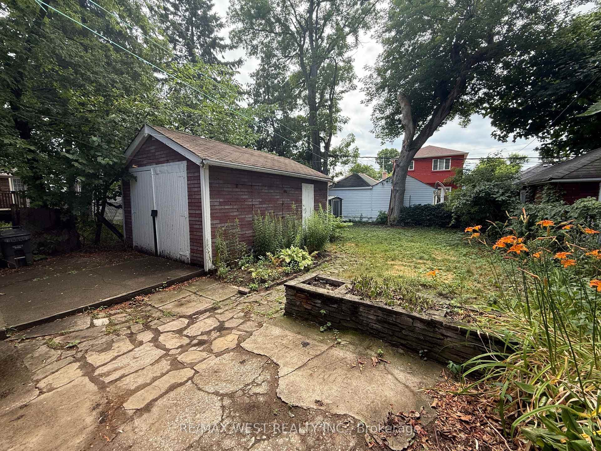 27 Frater Avenue photo 6