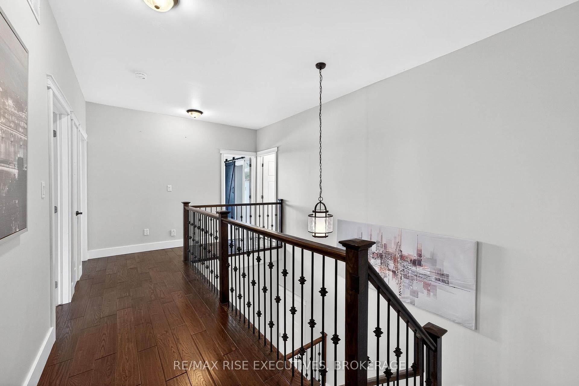 700 Stonehenge Street photo 17
