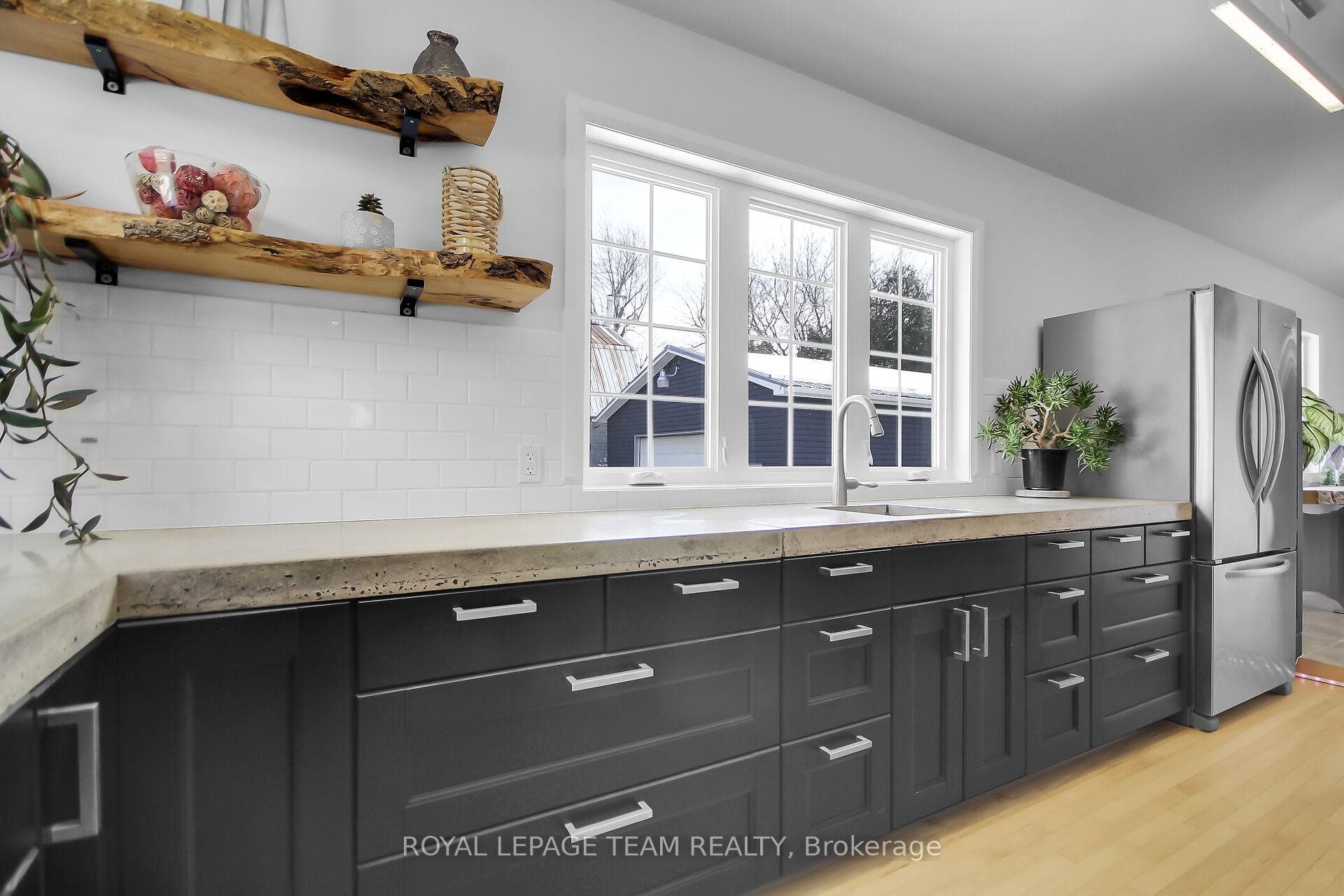 1594 Washington Street photo 15