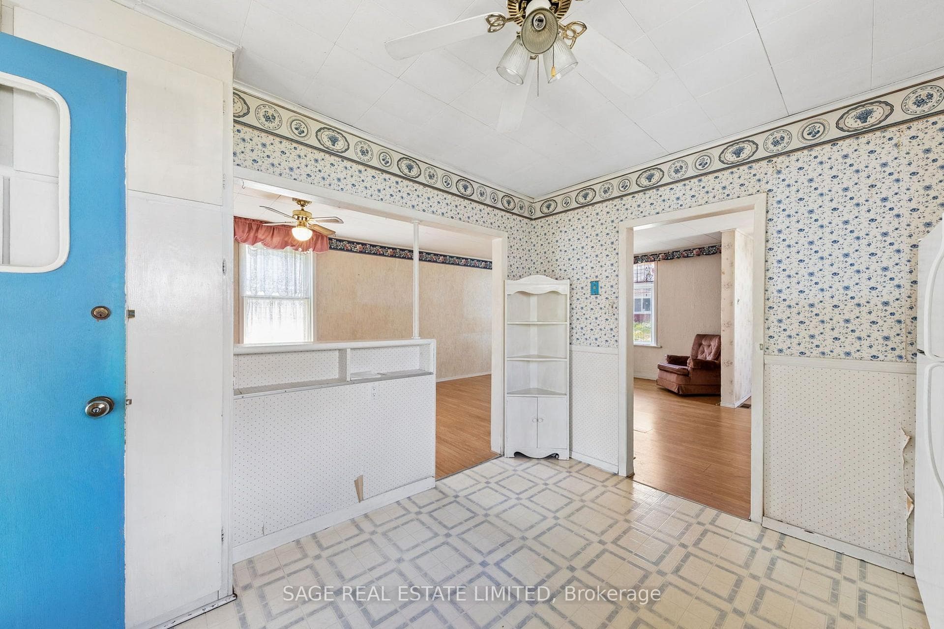 369 Queen Street photo 15