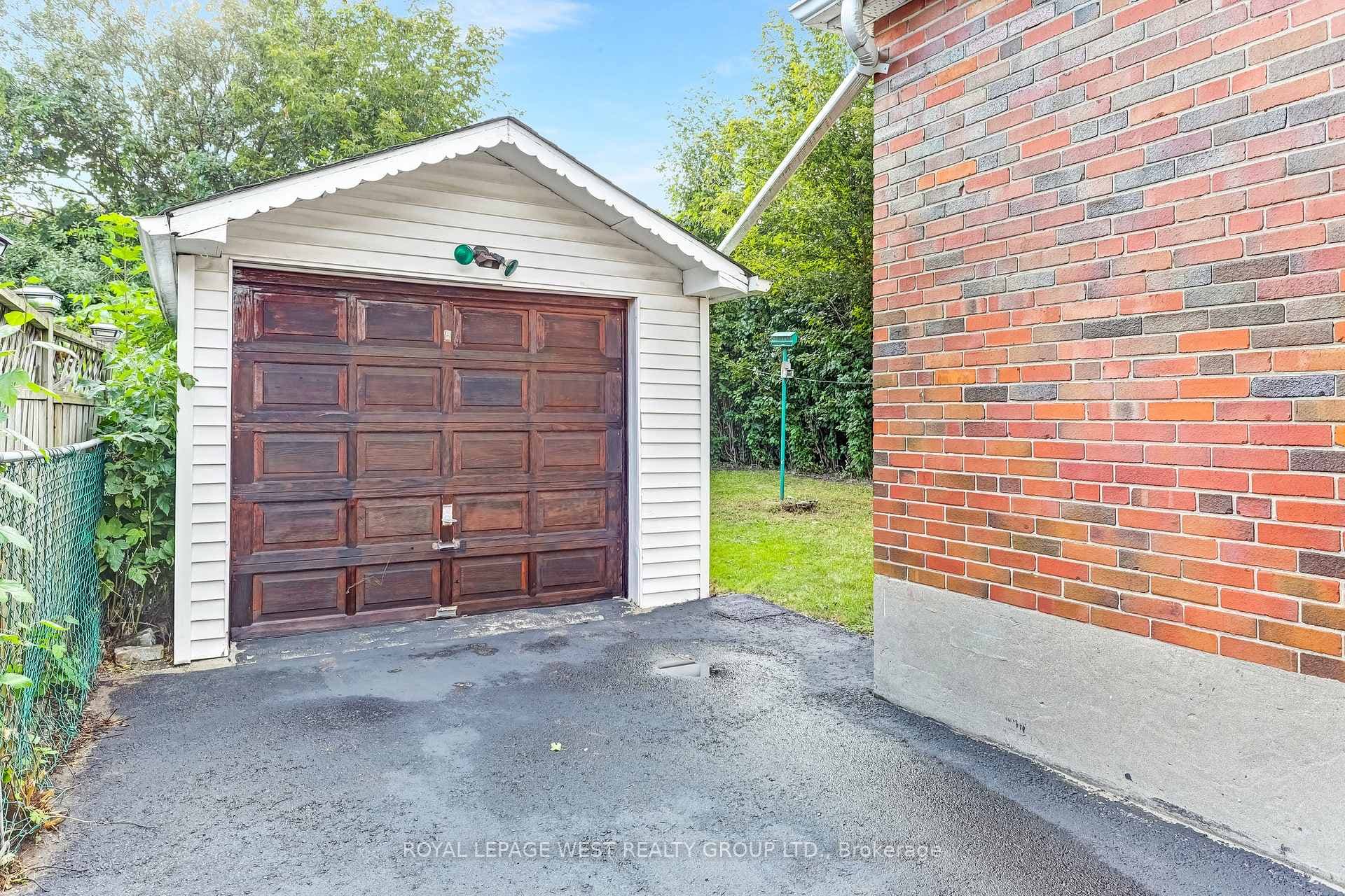 160 North Carson Street photo 10