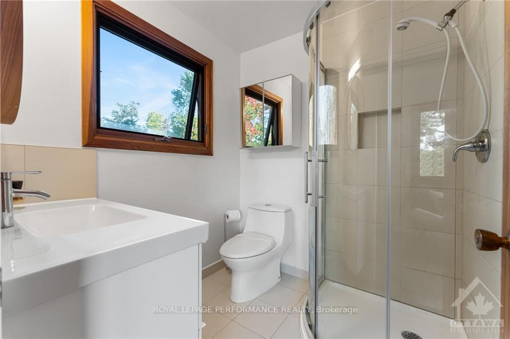 27 SILVERWOOD Road photo 18