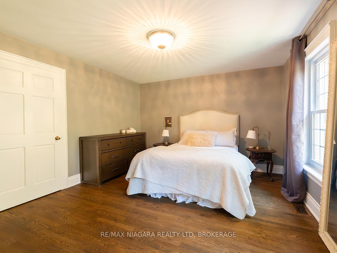 10187 Lakeshore Road photo 34