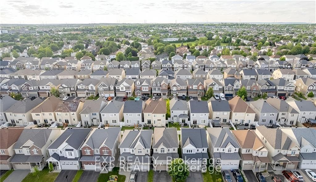 320 Autumnfield Street photo 31