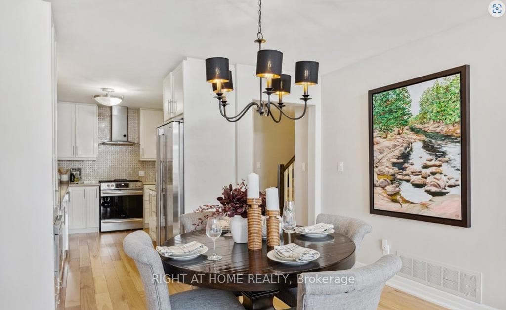 1851 Silverstone Crescent Unit Upper photo 6