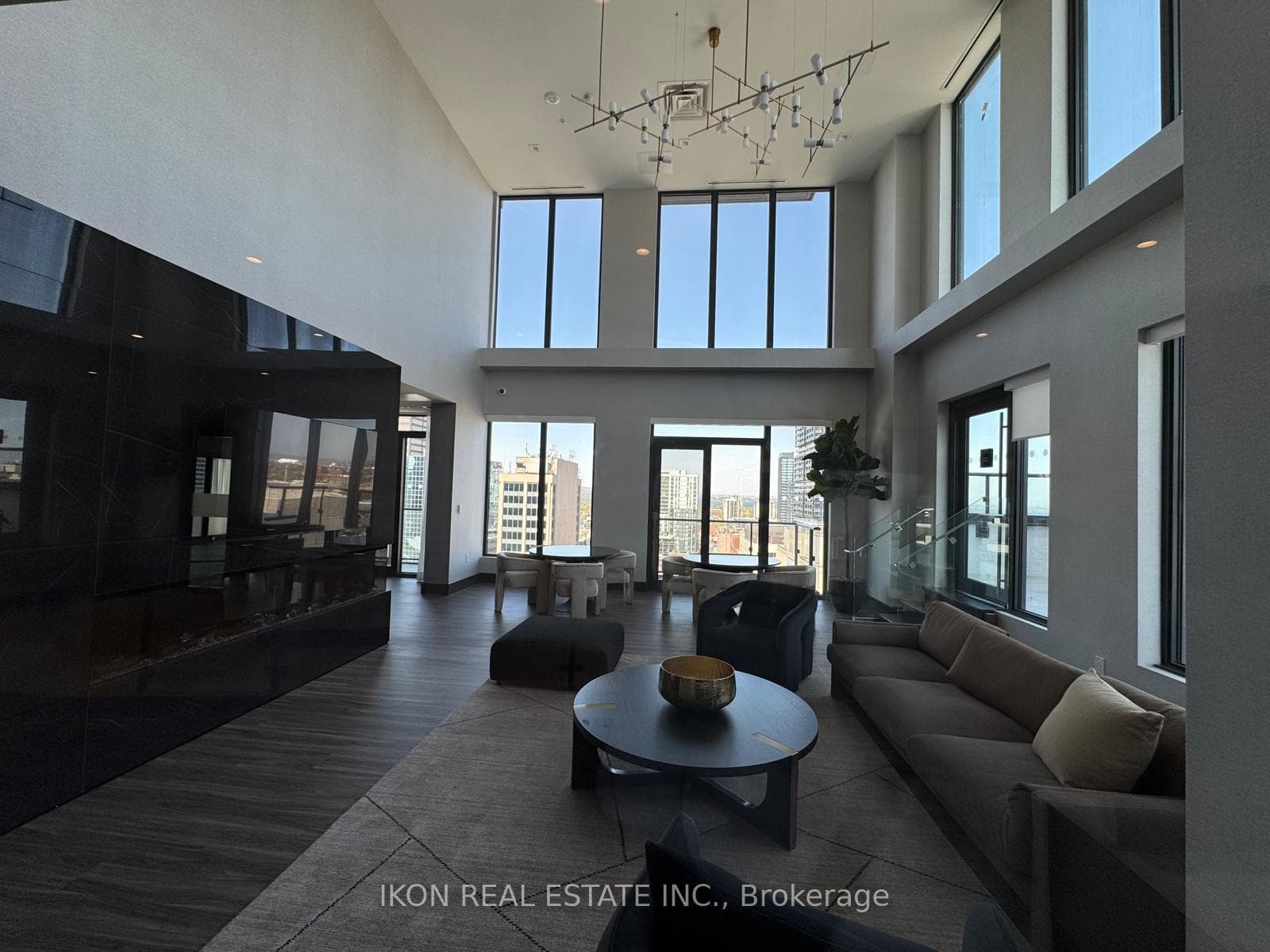75 James Street photo 13