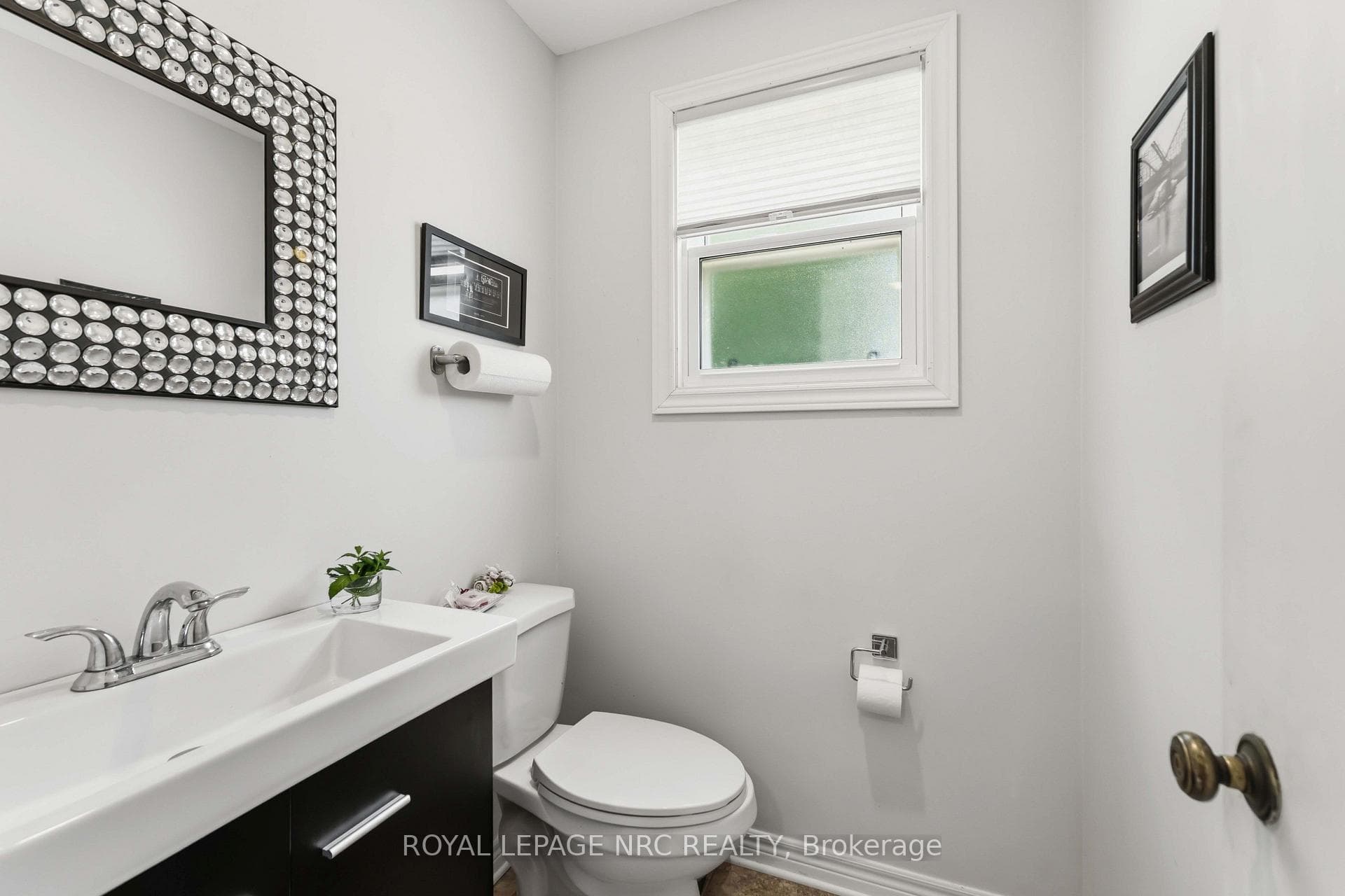 25 St George Court photo 36