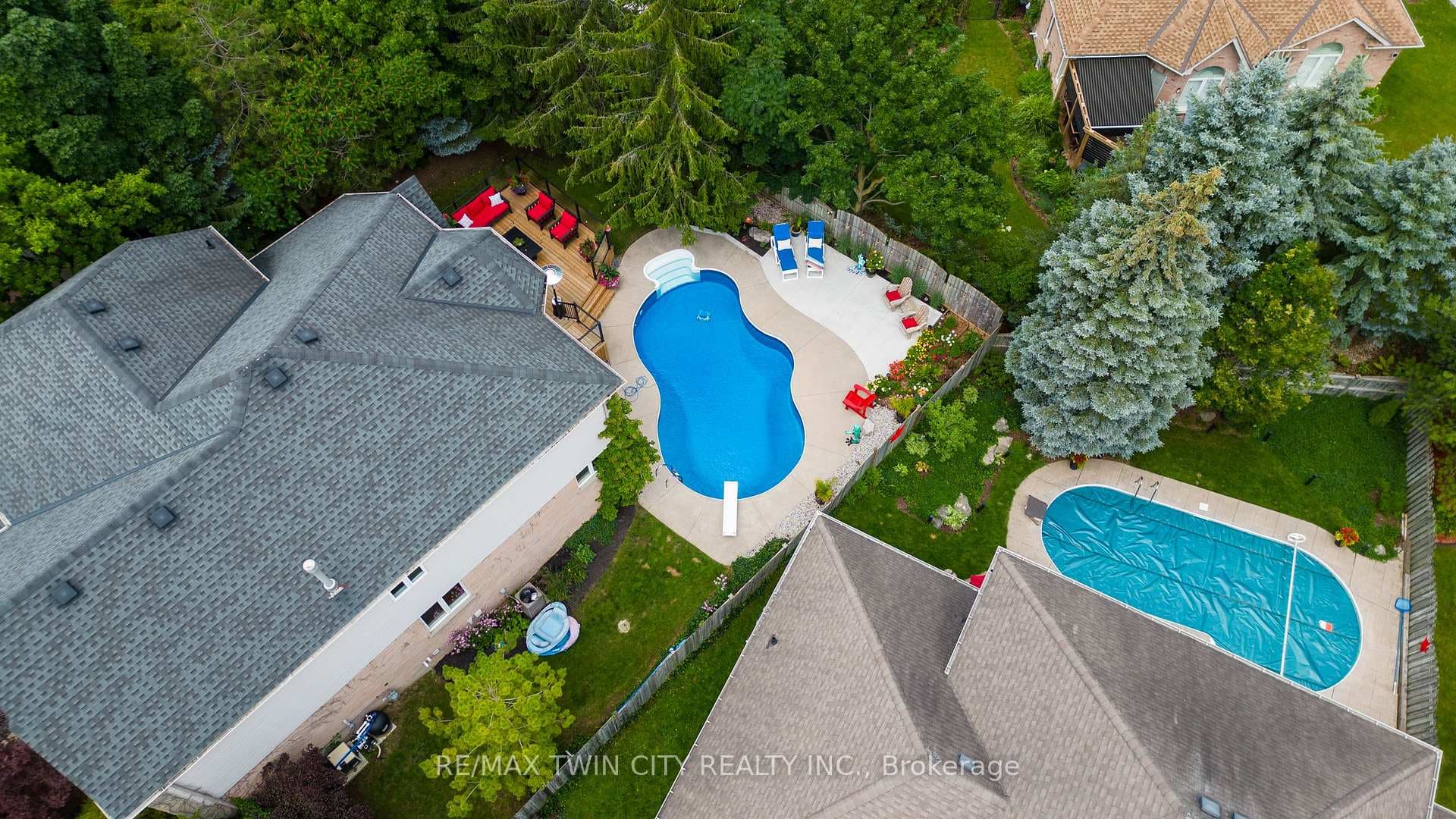 10 WHISPERWOOD Court photo 1