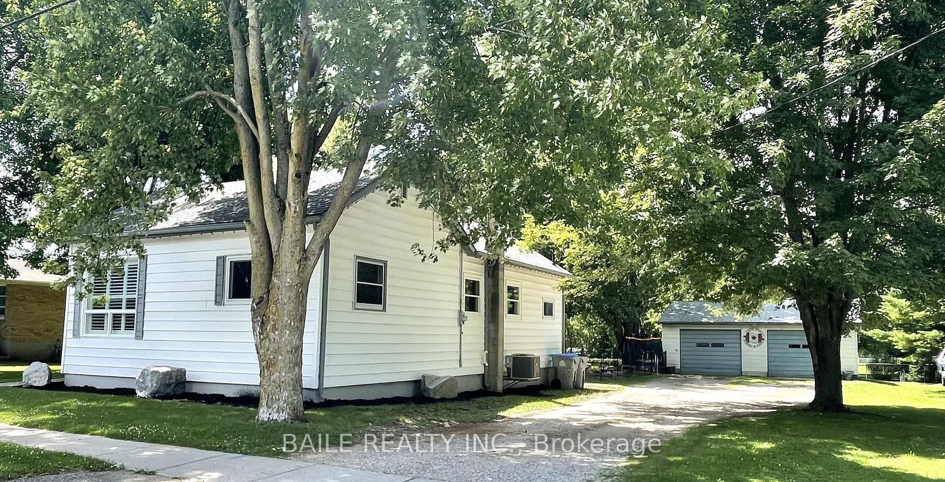 74 Warwick Street photo 2