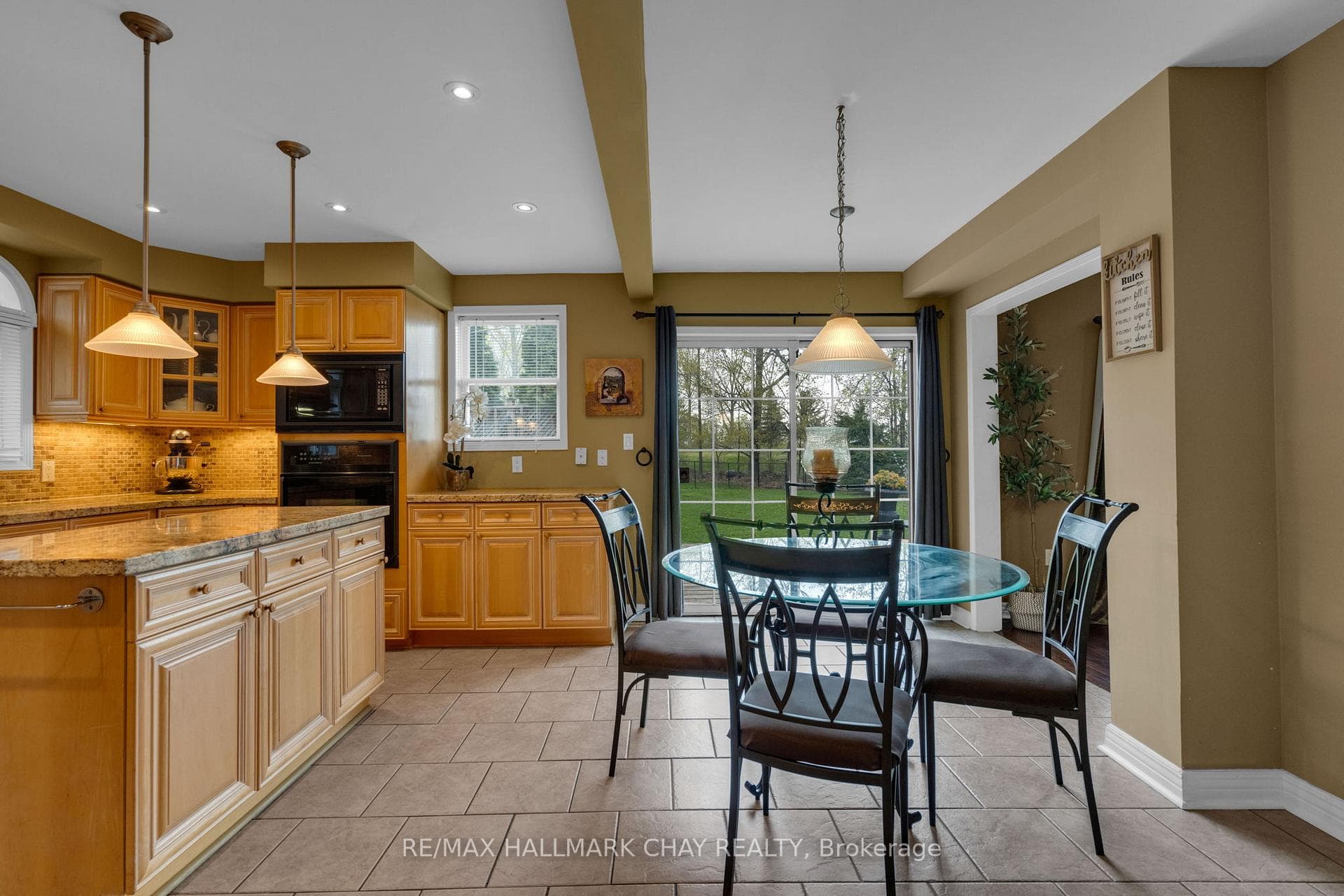 34 Crompton Drive photo 7