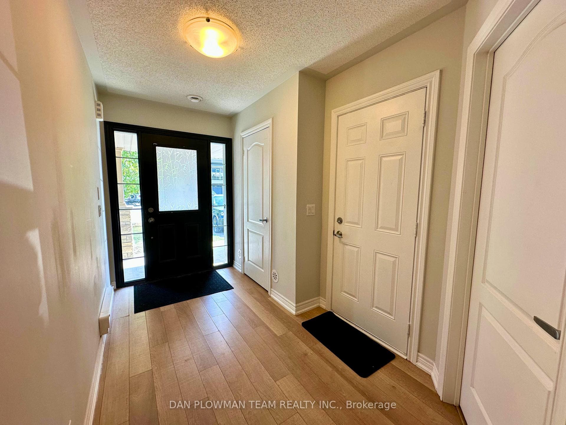 86 Tabaret Crescent photo 3