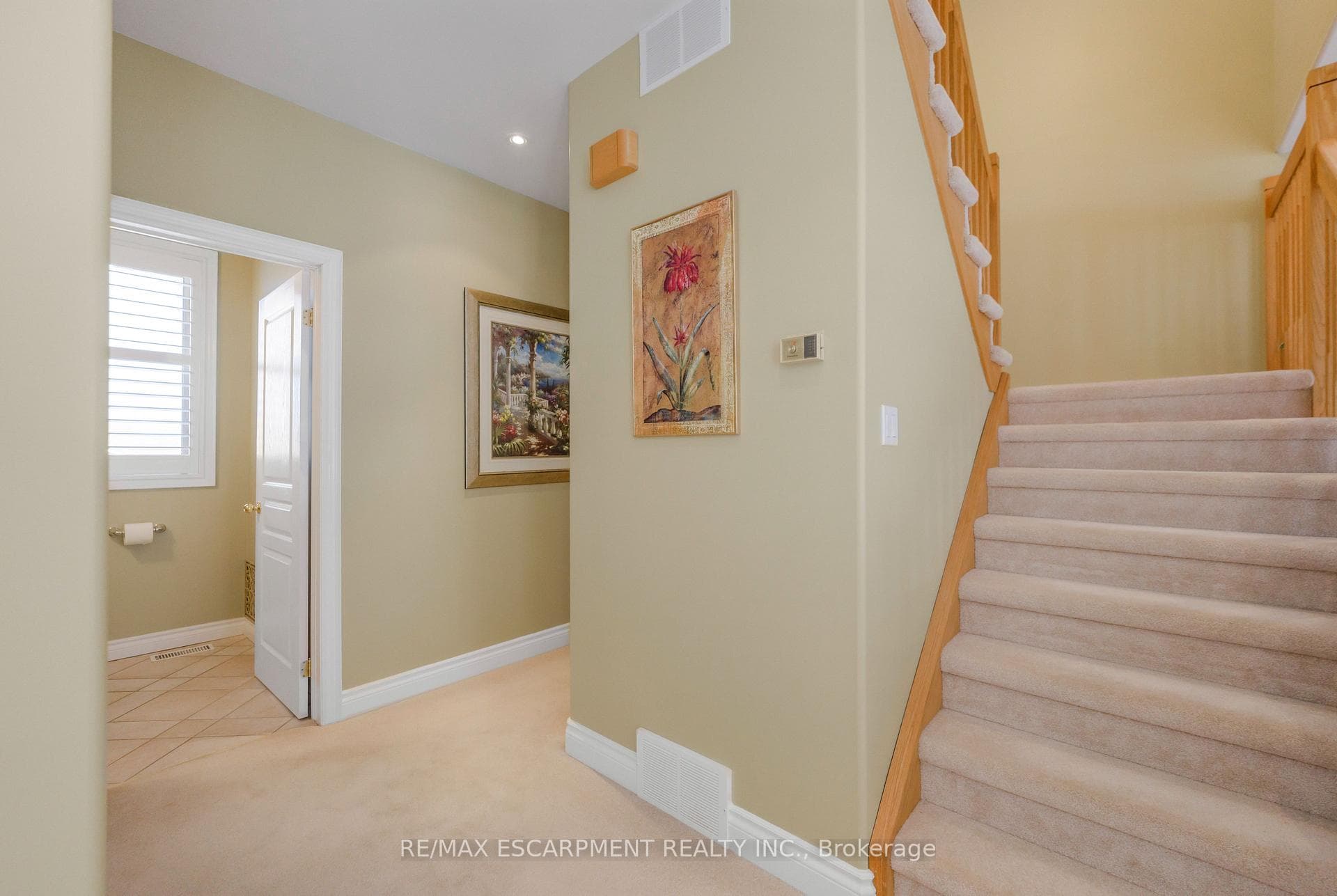 130 DORCHESTER Drive photo 21
