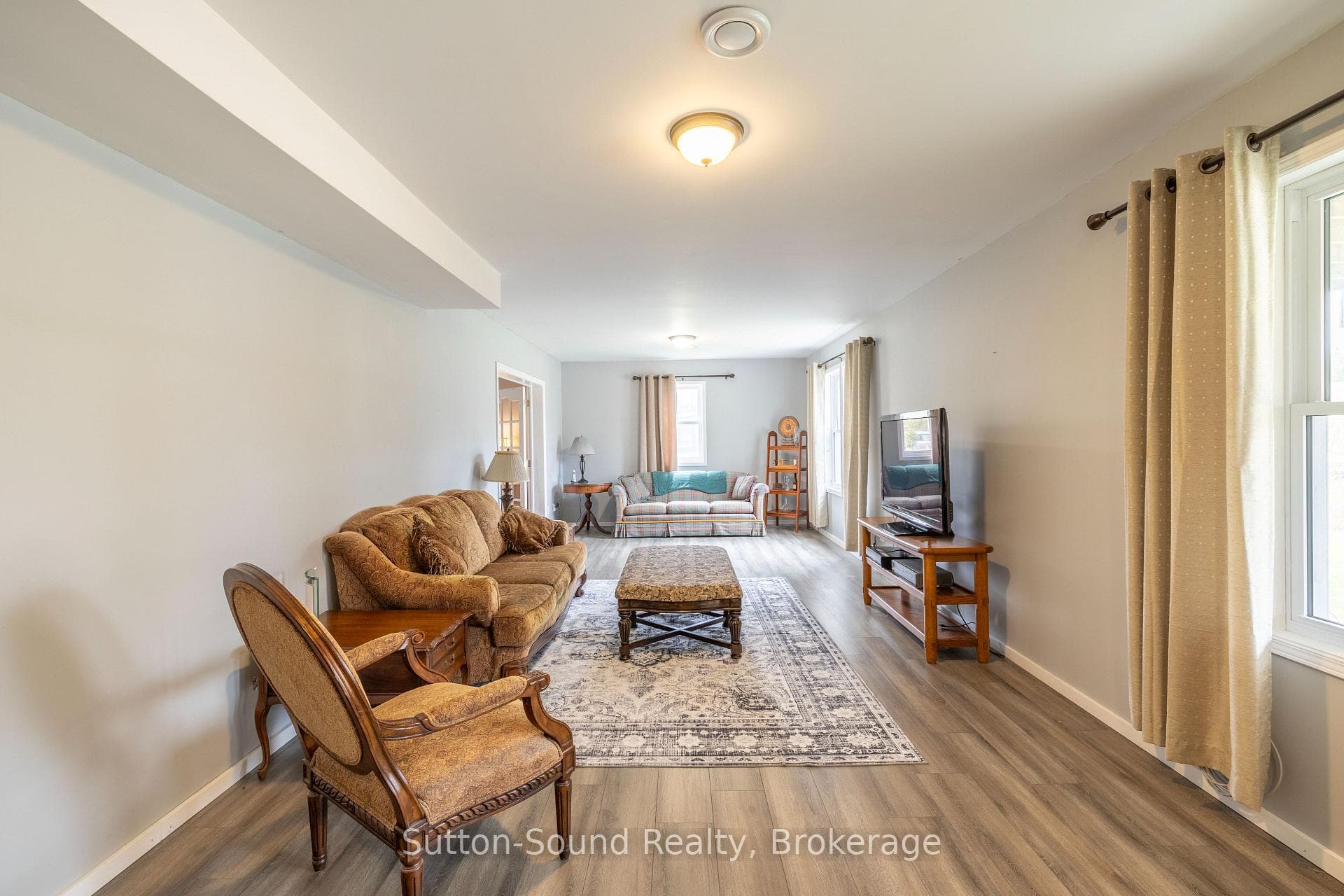 21 Cardinal Avenue photo 29
