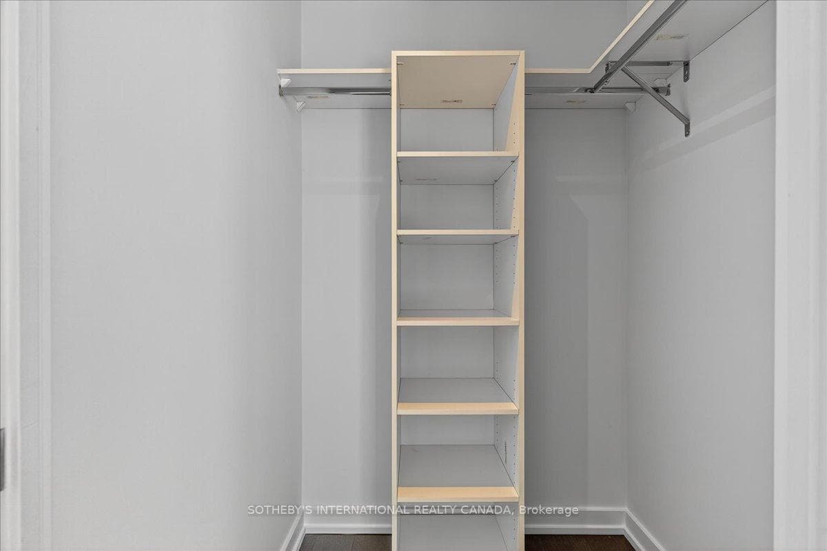 10 York Street Unit 2105 photo 12
