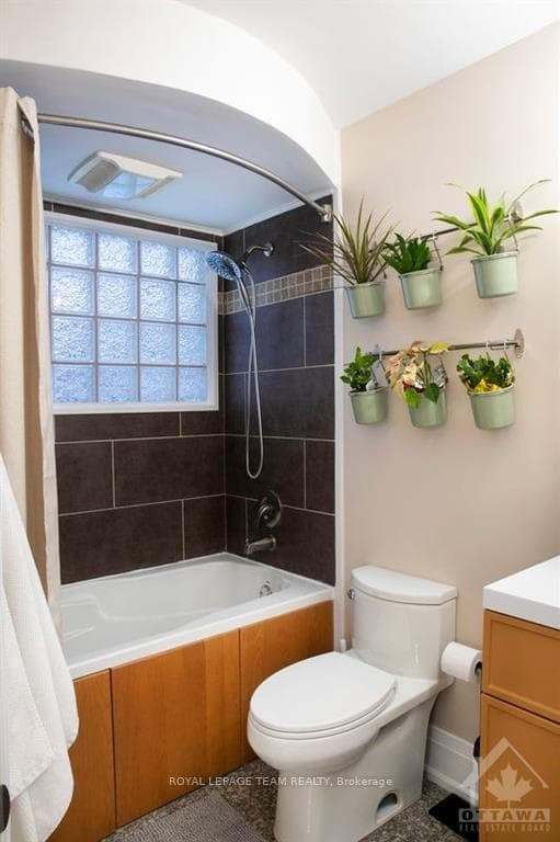 2219 MELFORT Street Unit A photo 15