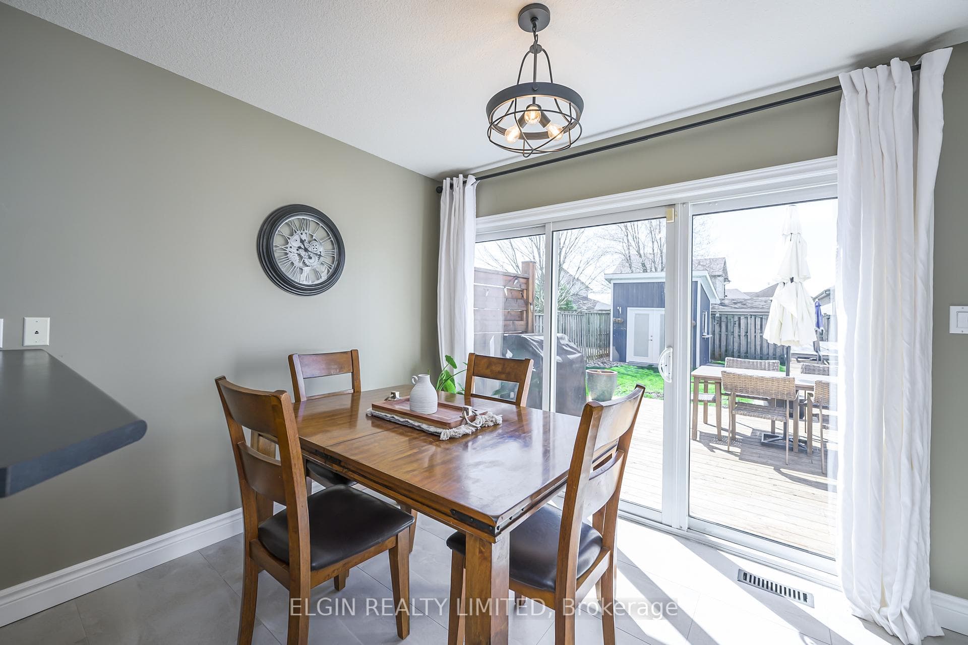 69 SHAW Boulevard photo 17