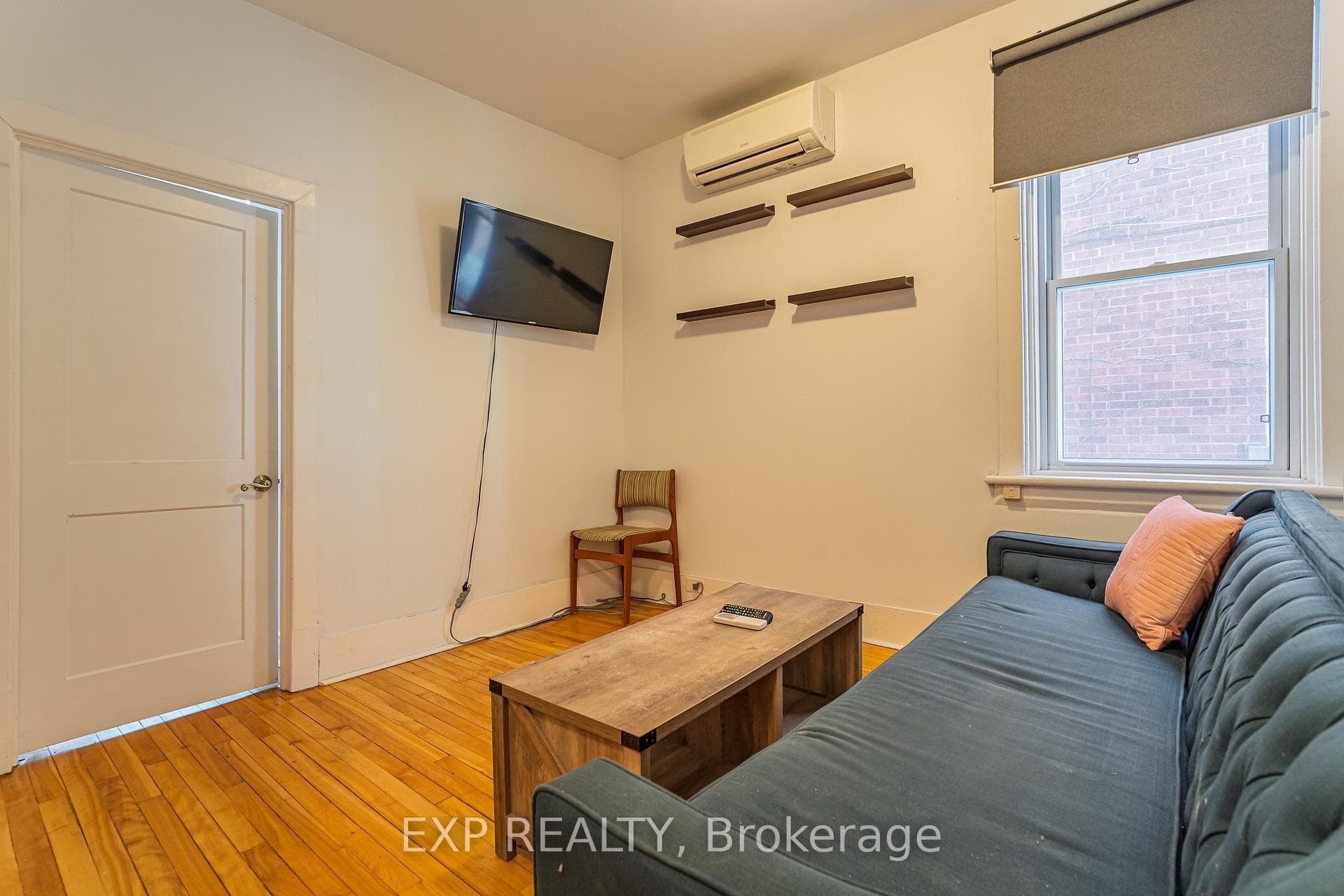 52 St Andrew Street Unit 1 photo 6