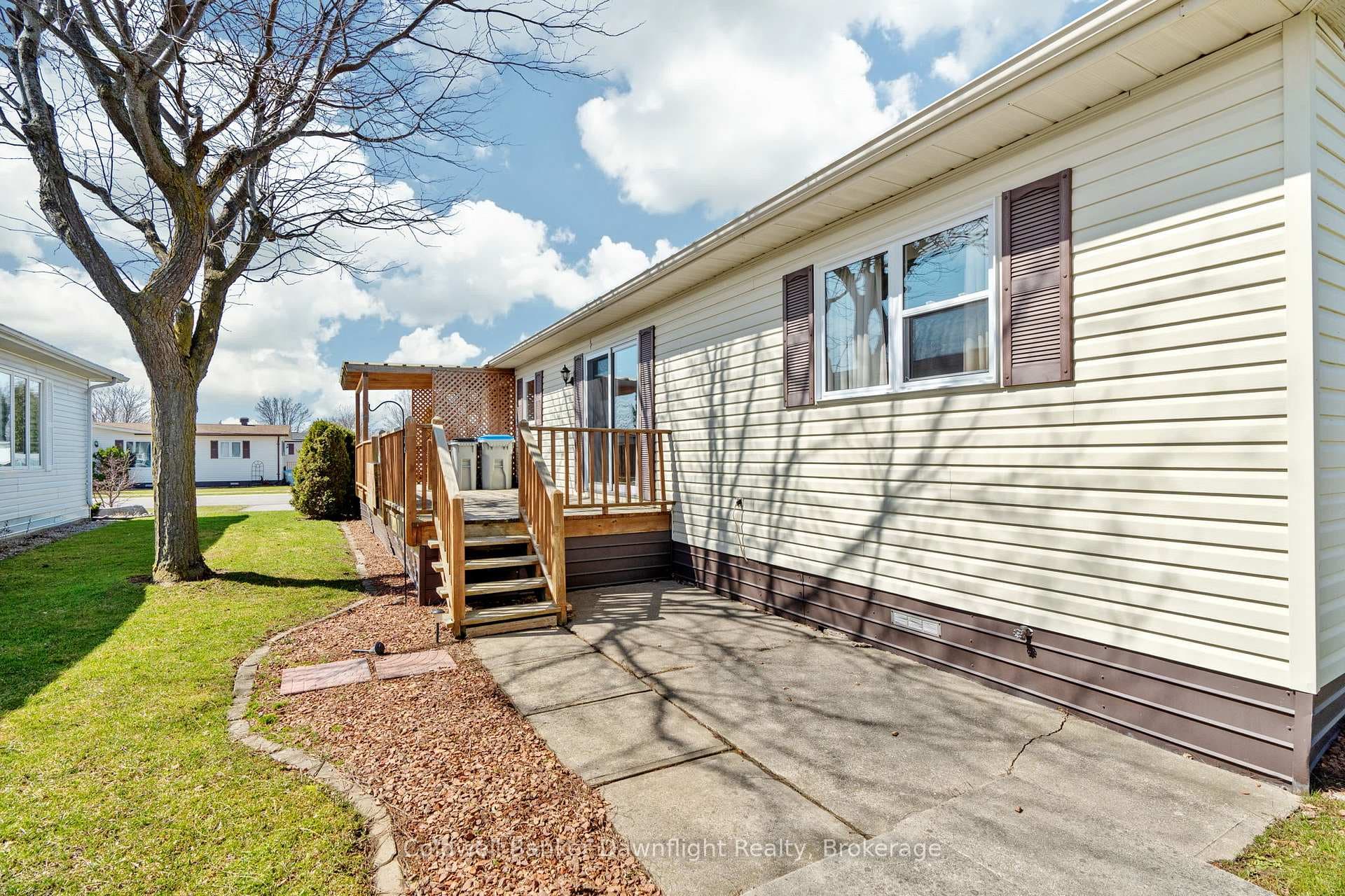 46 Redford Drive photo 41