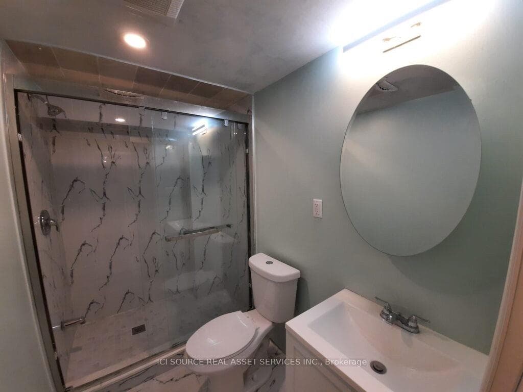 8 Headford Avenue Unit Lower photo 4