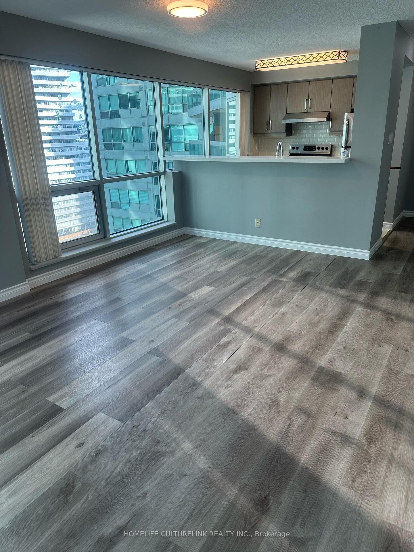 10 Queens Quay Unit 1512 photo 8