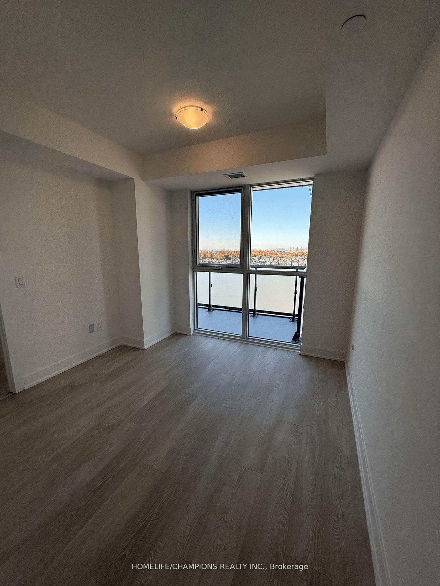 2545 Simcoe Street Unit 1008 photo 14