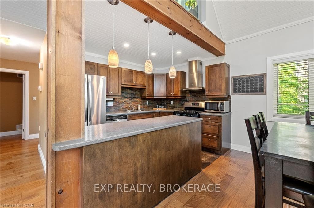 8702 GOOSEMARSH Line photo 15