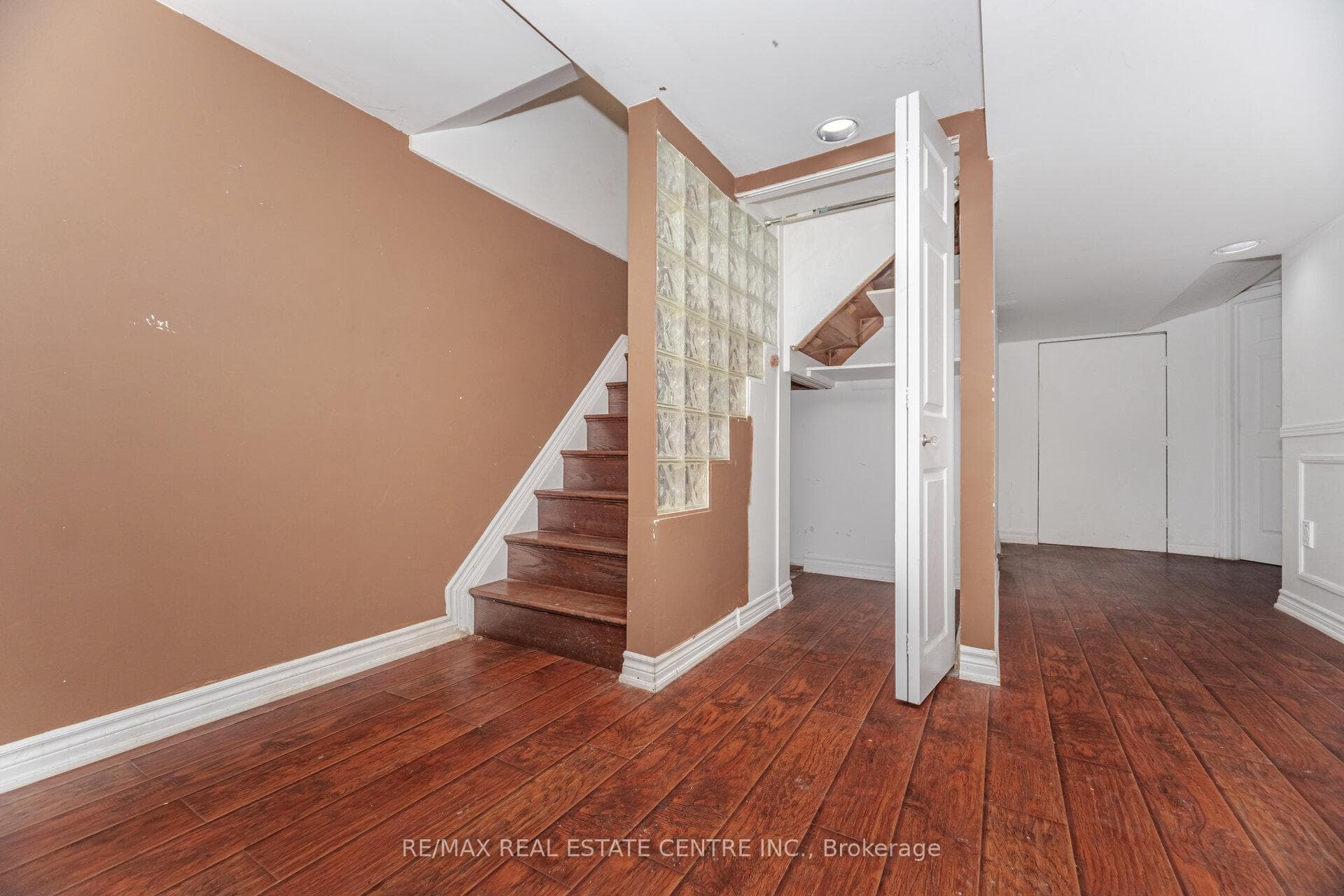 219 Mill Street photo 29