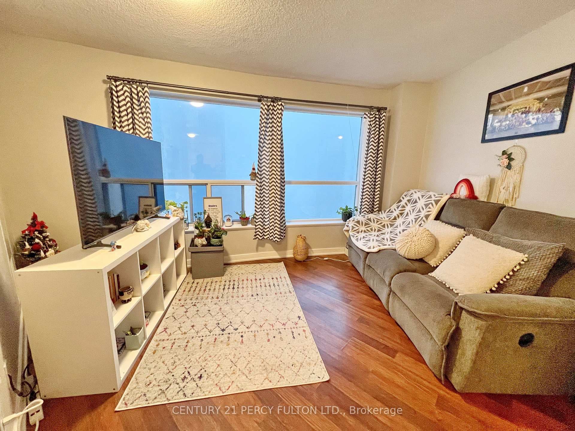 36 Lee Centre Drive Unit 1510 photo 10