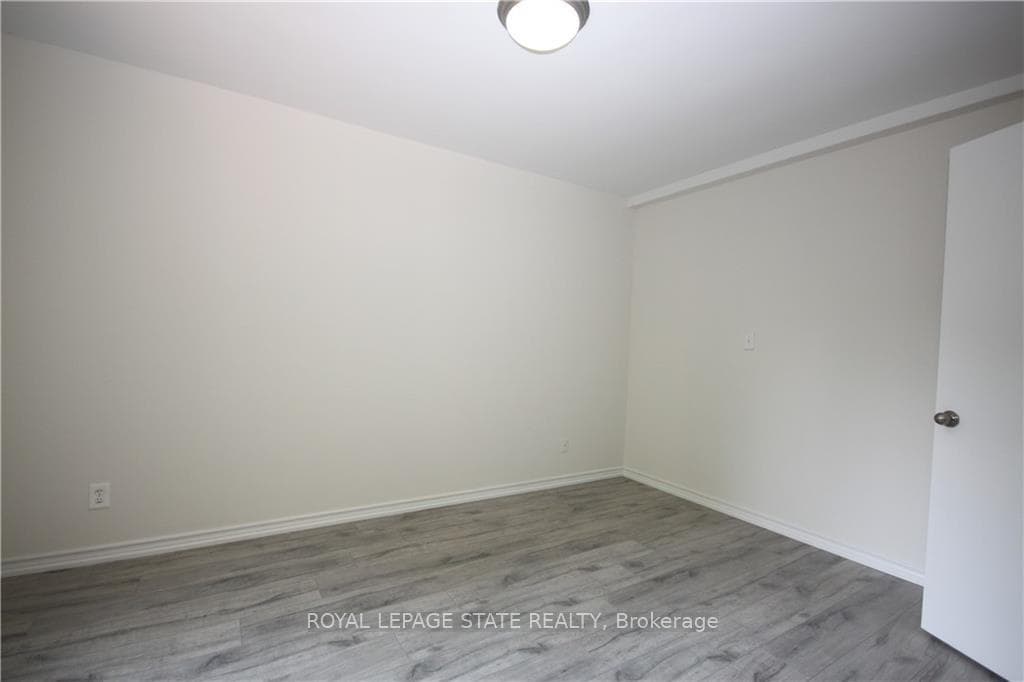 122 Bond Street photo 15