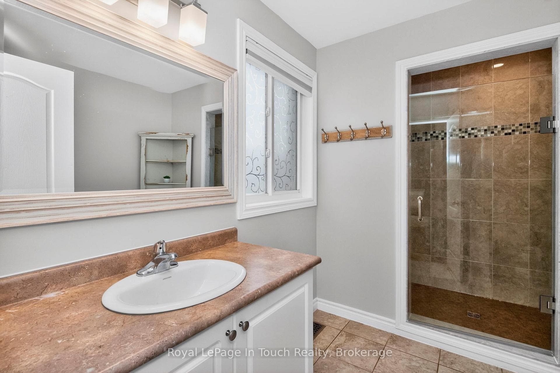 Primary 3 Piece Ensuite