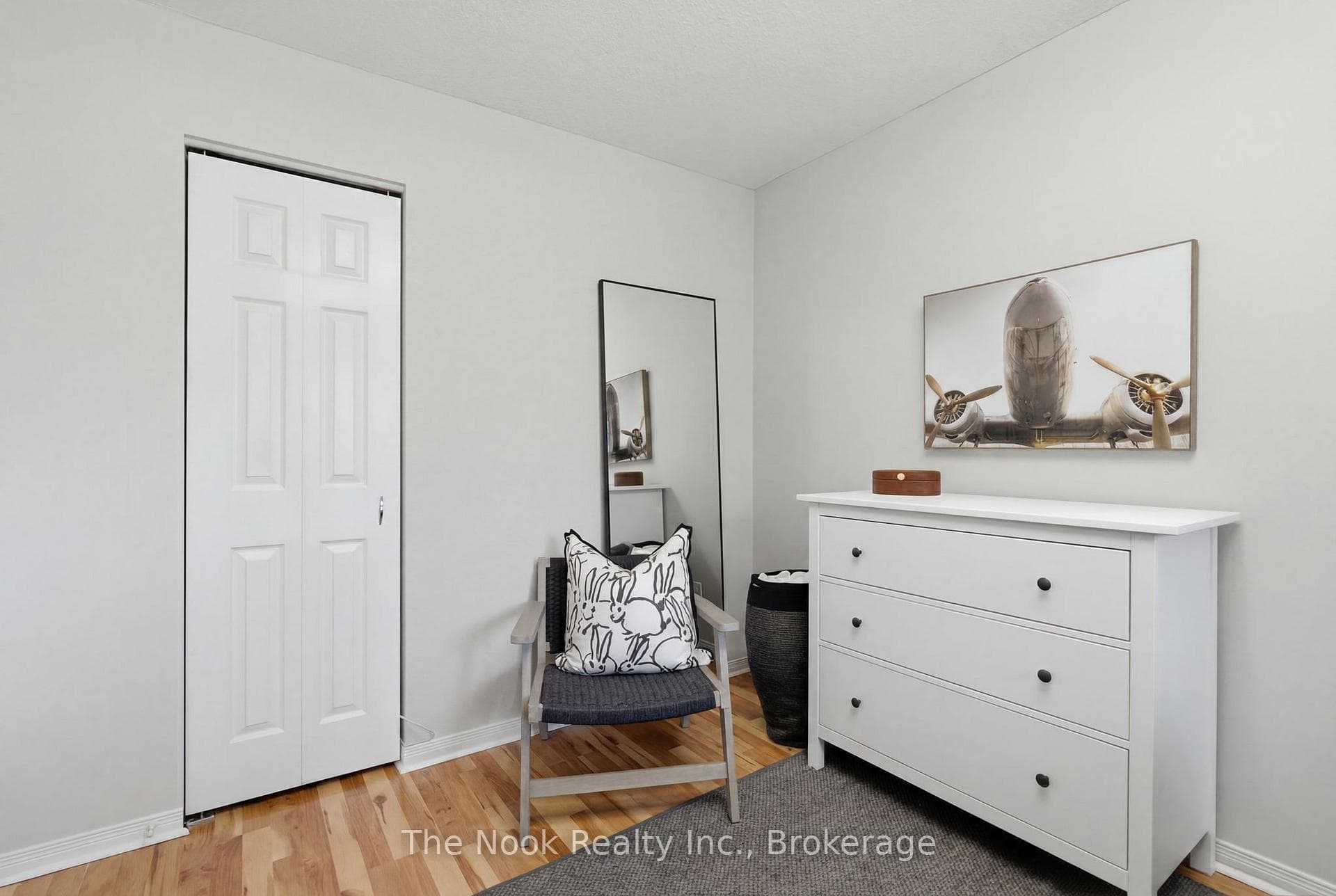 693 Nairn Court photo 26