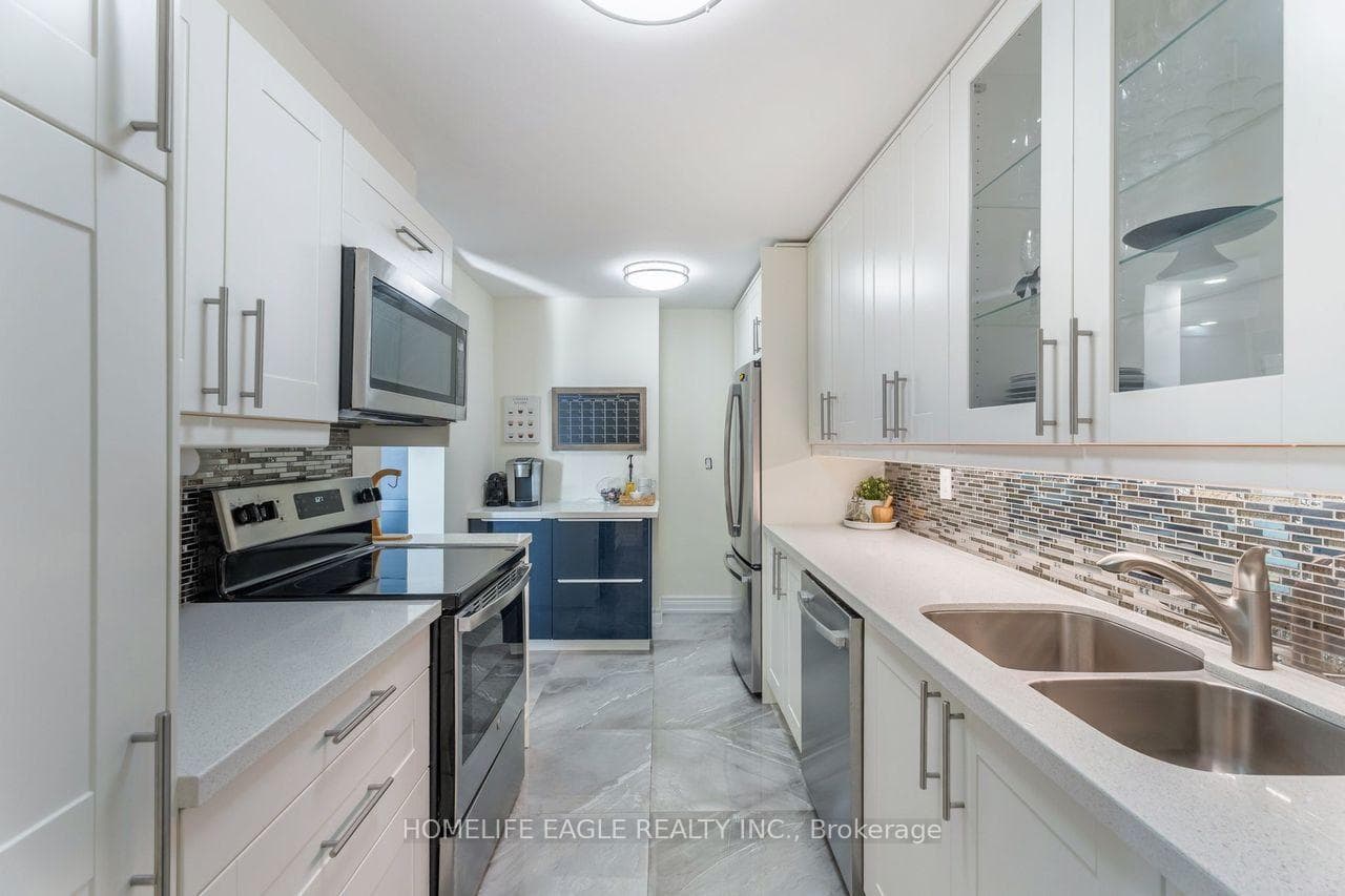 61 Richview Road Unit 1801 photo 9