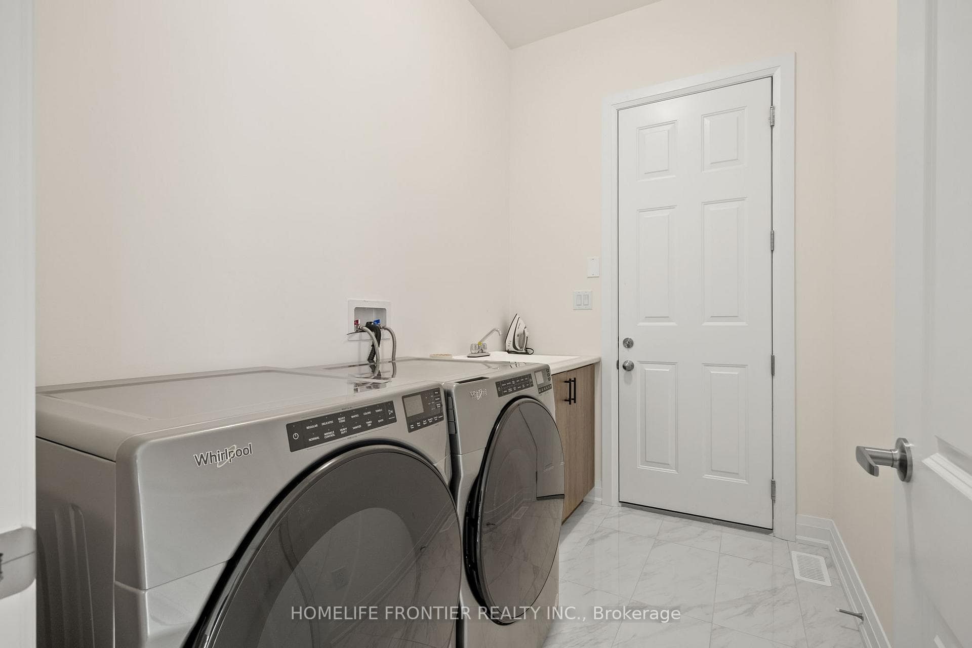 310 Rablewood Drive photo 20