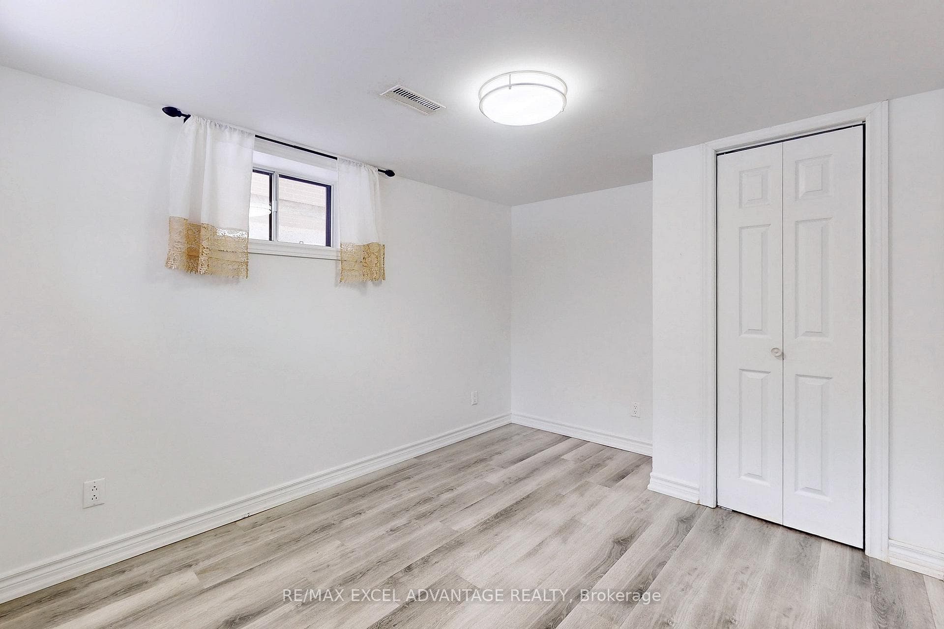 11 Dalehurst Ave #Lower Avenue photo 11