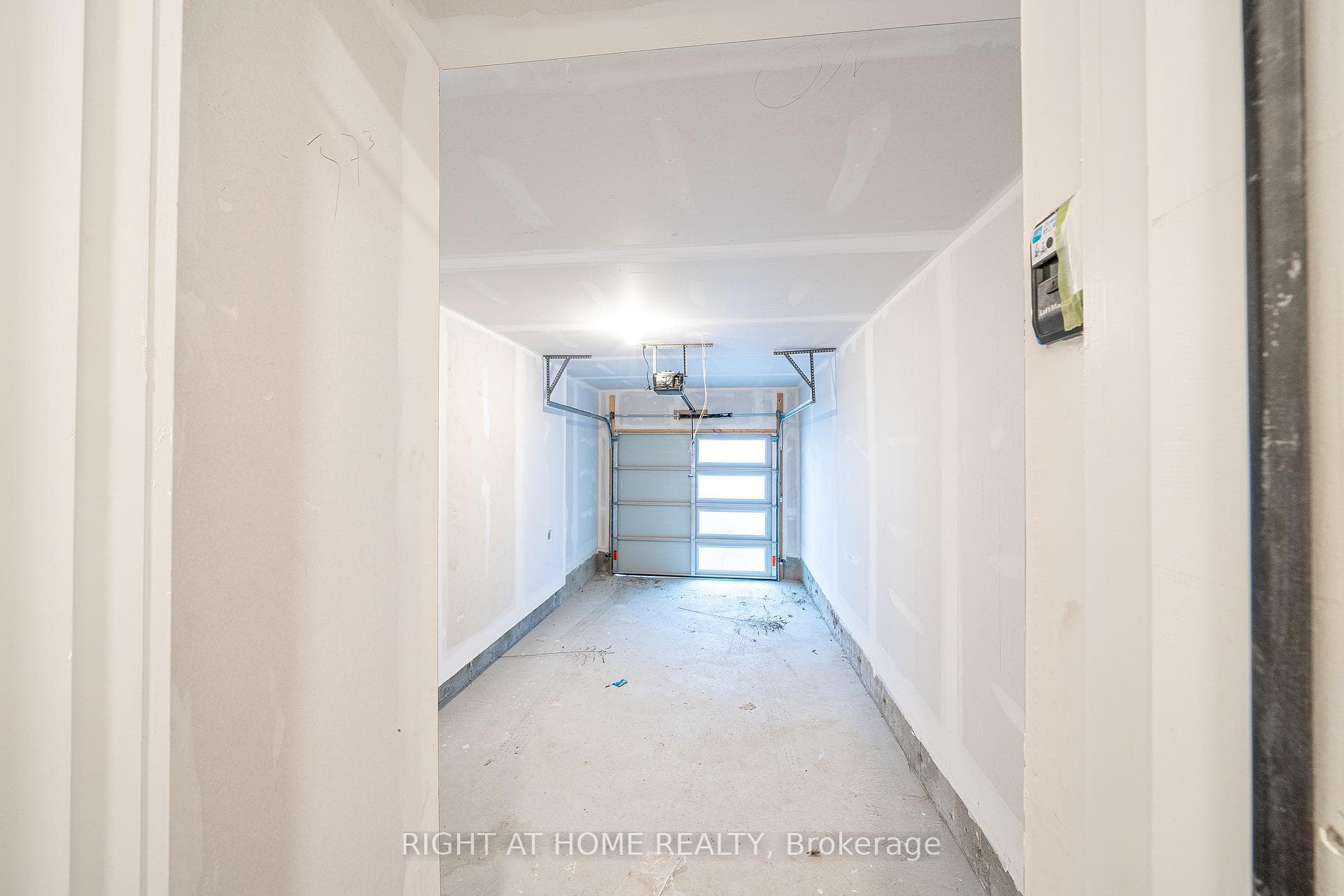 116 Bavin Street photo 36
