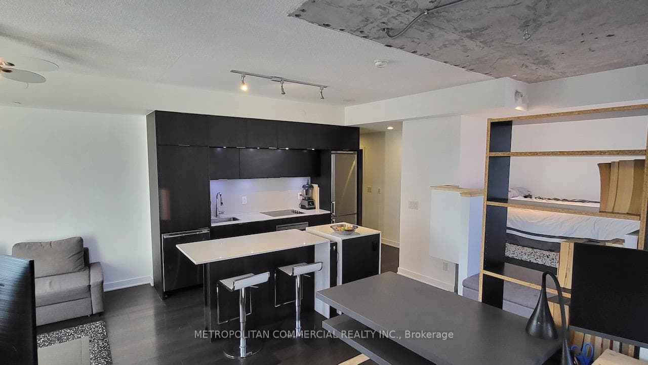 170 Sumach Street Unit 2212 photo 8