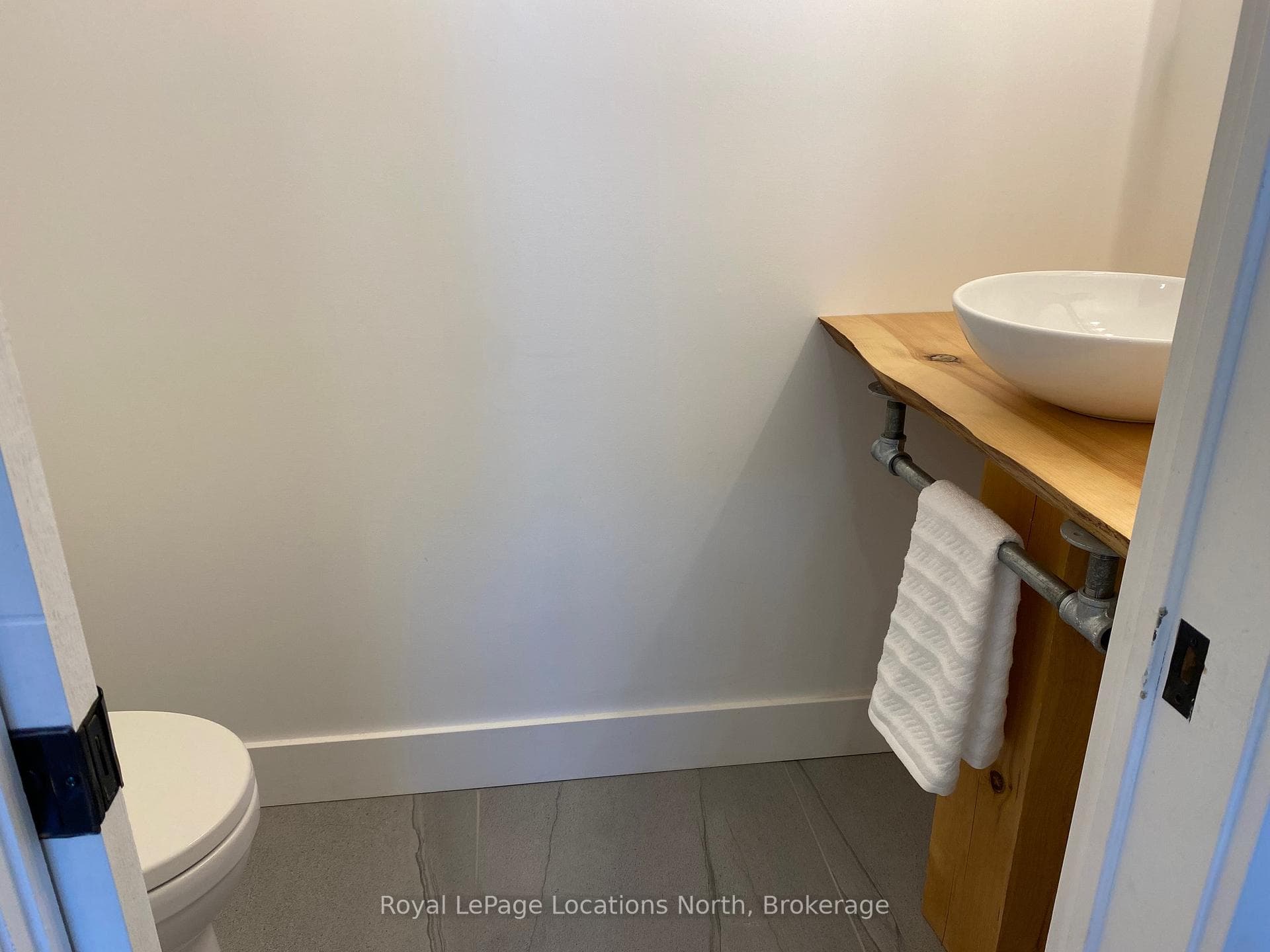 112 Interlaken Court photo 21