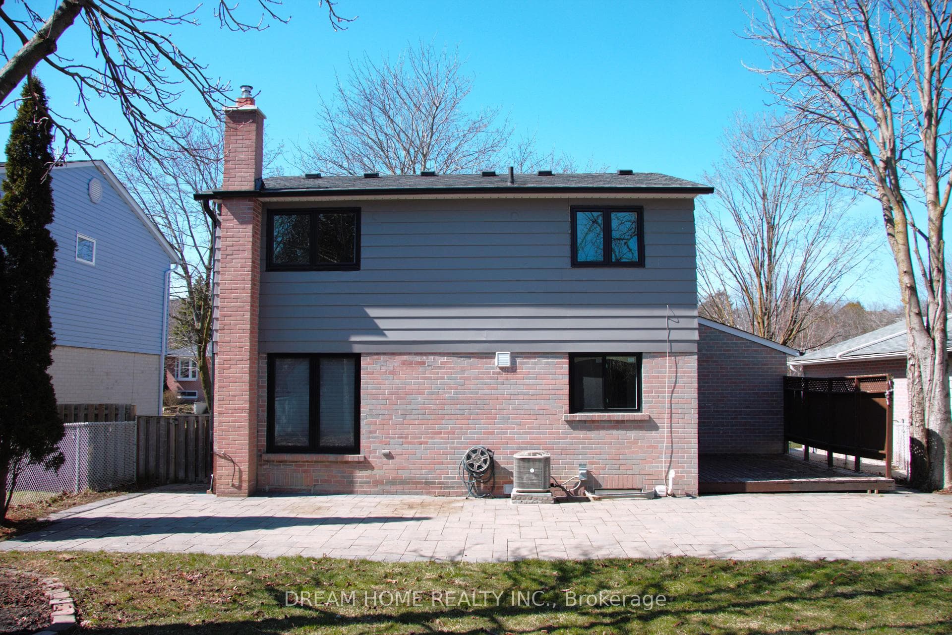 417 Borden Avenue photo 21
