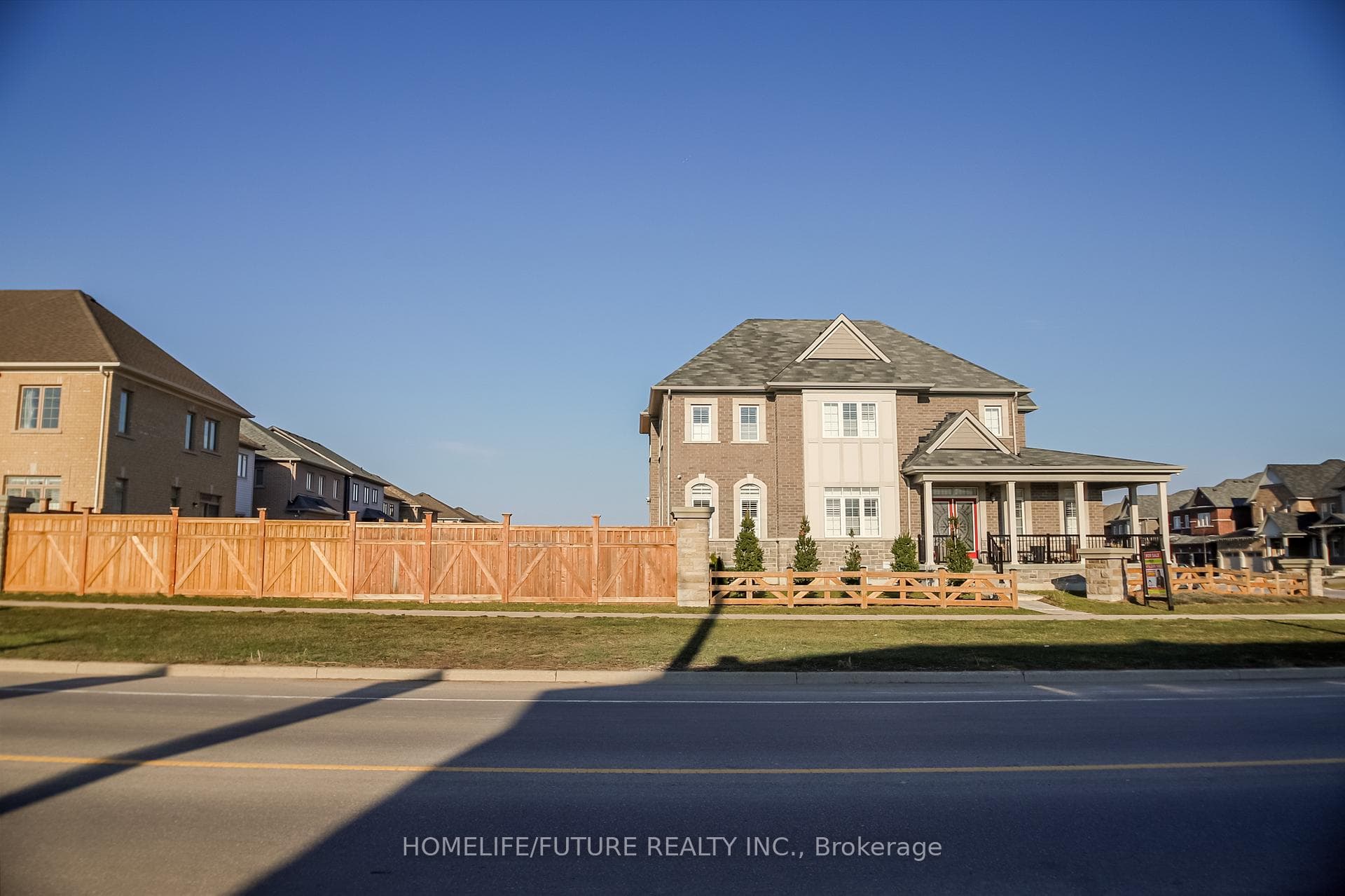 140 Ronald Hooper Avenue photo 3