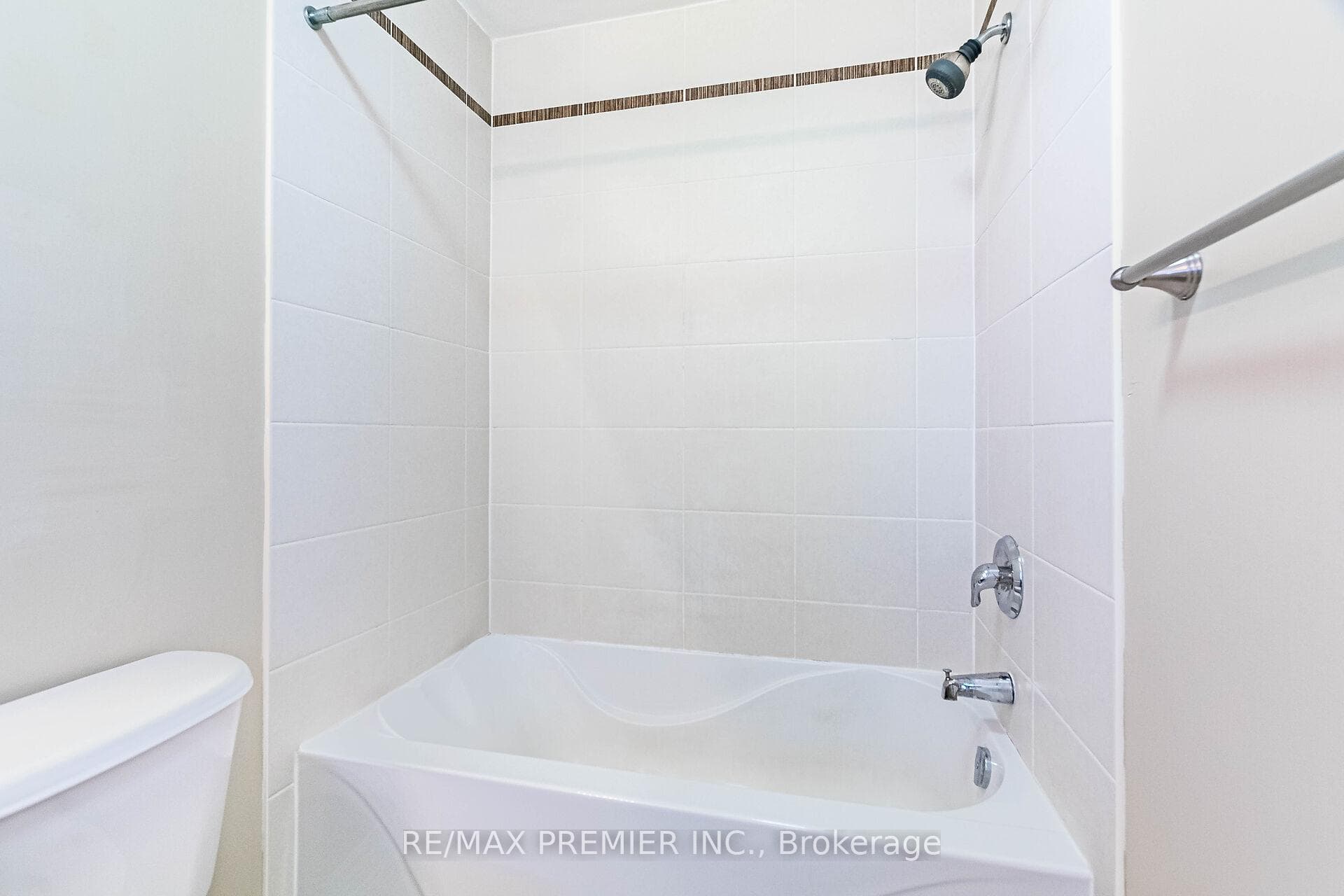 595 Grant Way photo 19