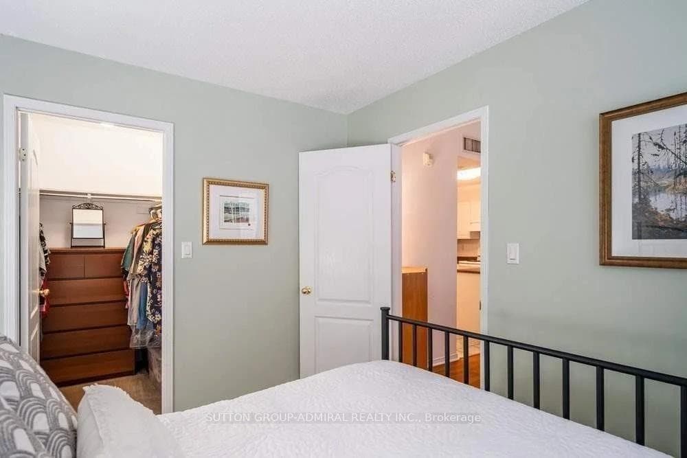 4198 Dundas Street Unit 204 photo 13