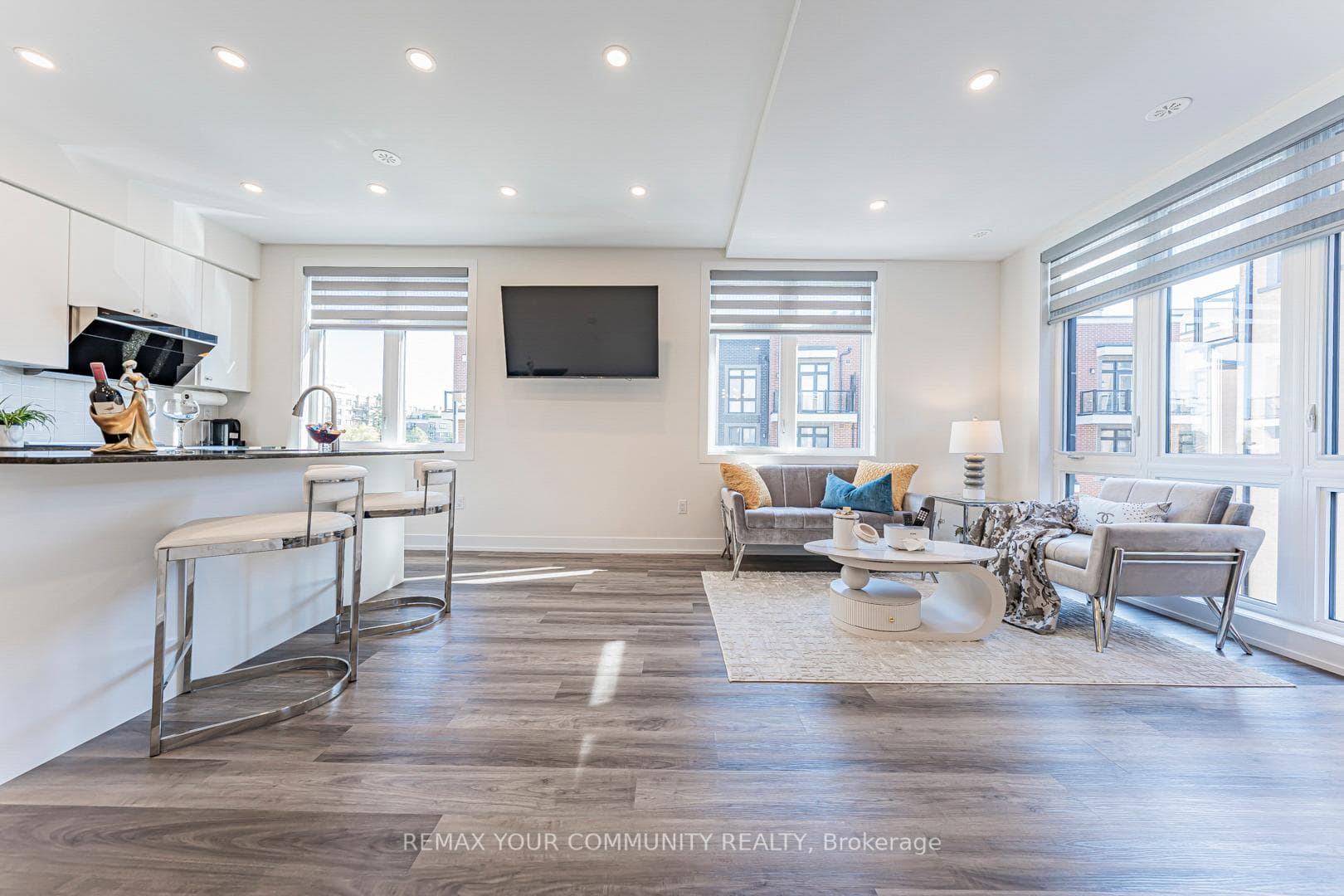 6 Sayers Lane Unit 18 photo 6