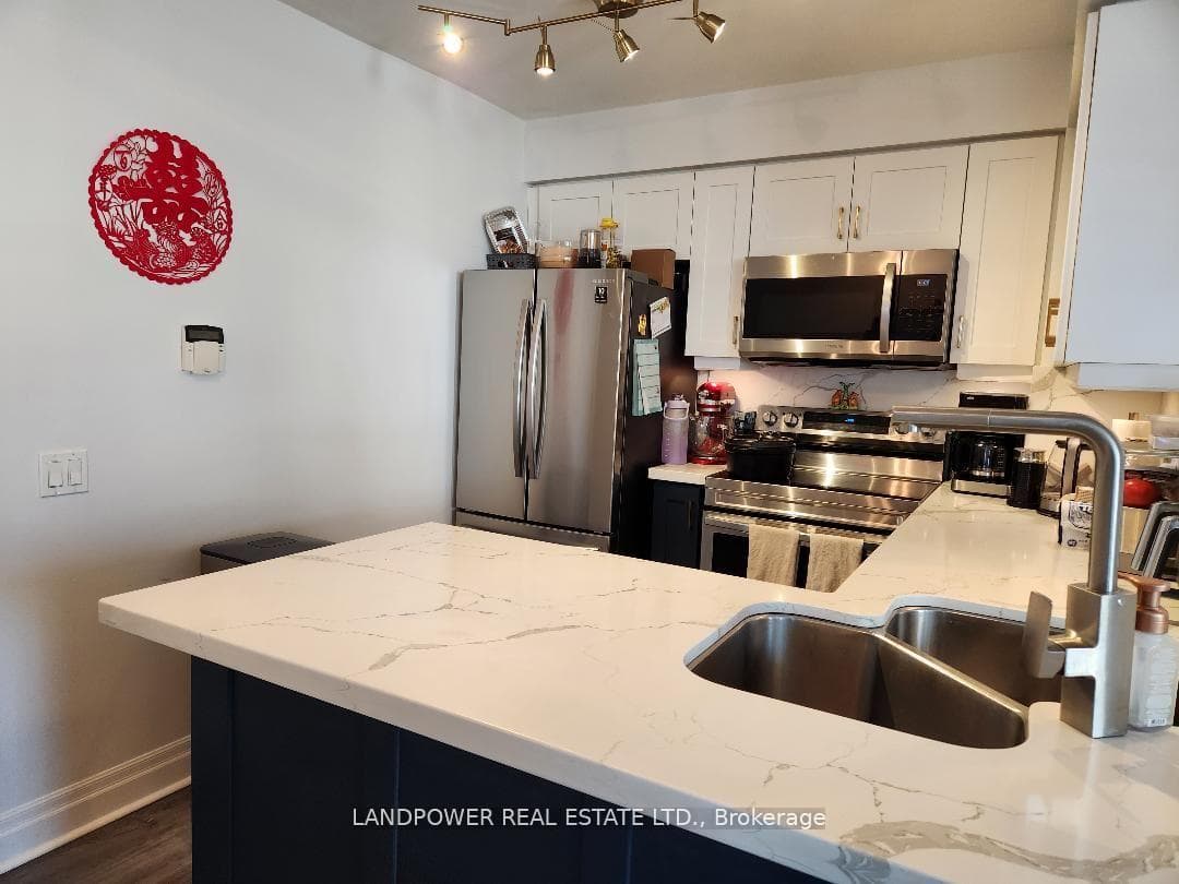 21 Hillcrest Avenue Unit 2201 photo 9