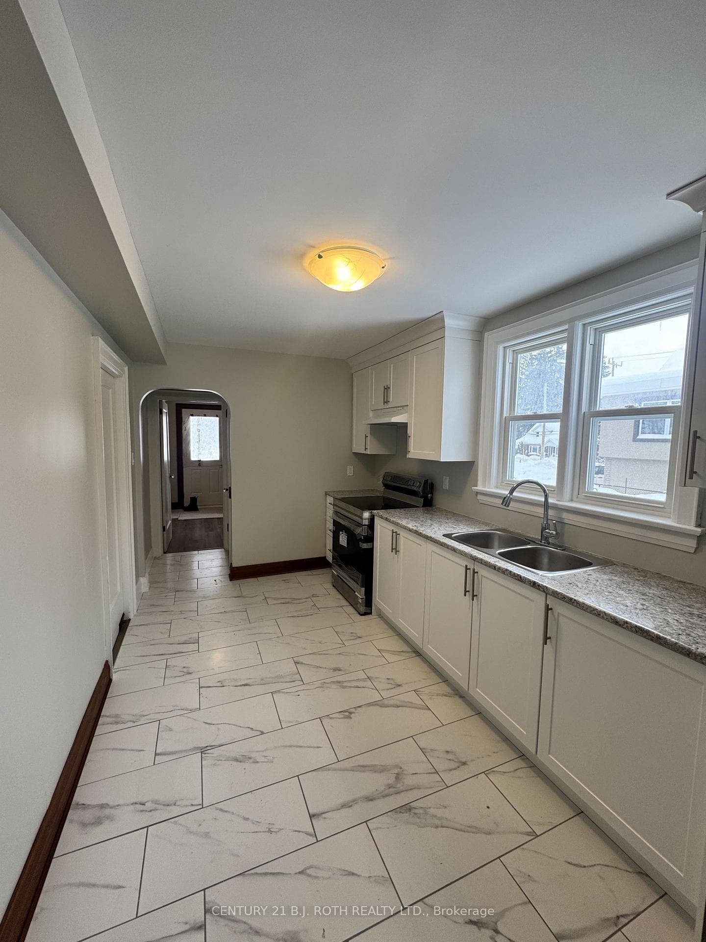 48 Drury Lane photo 10