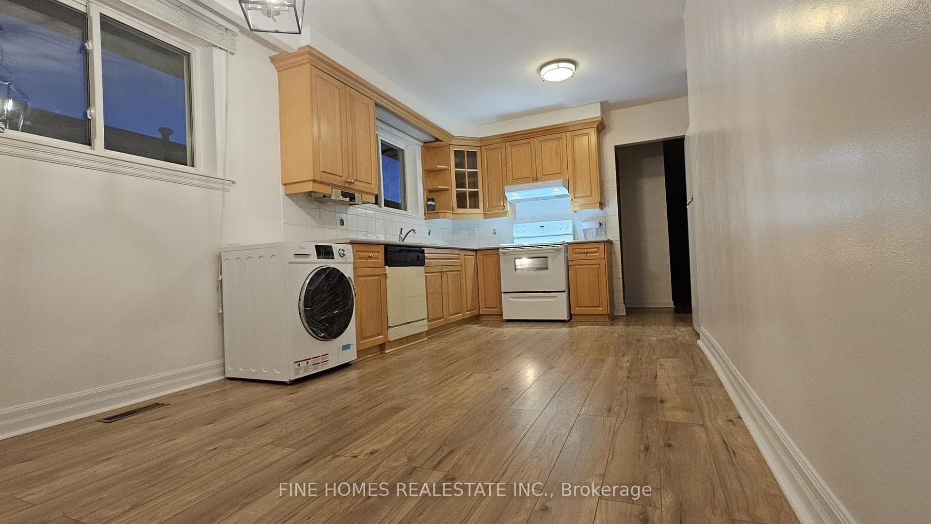 769 Greenore Road Unit Upper photo 4