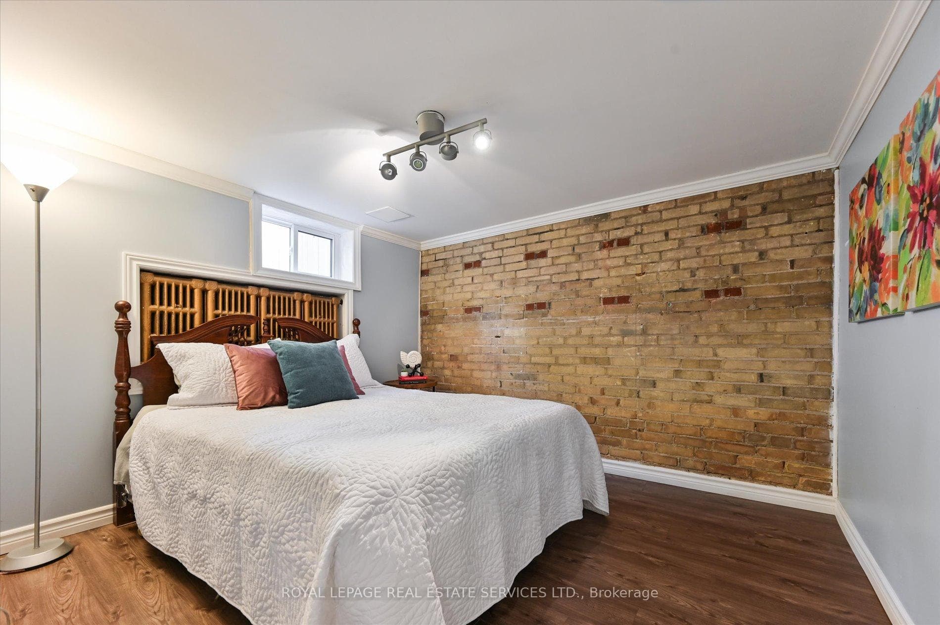 11 King Street Crescent photo 12