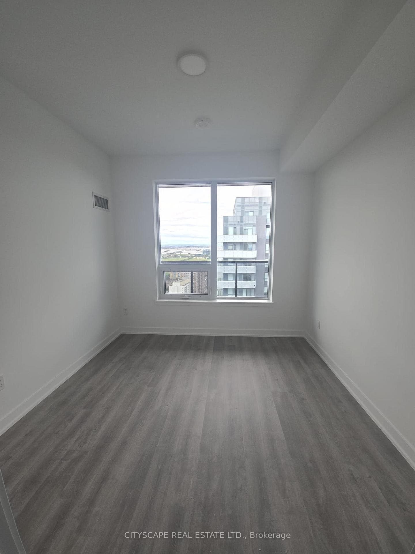5105 Hurontario Street Unit 3210 photo 11